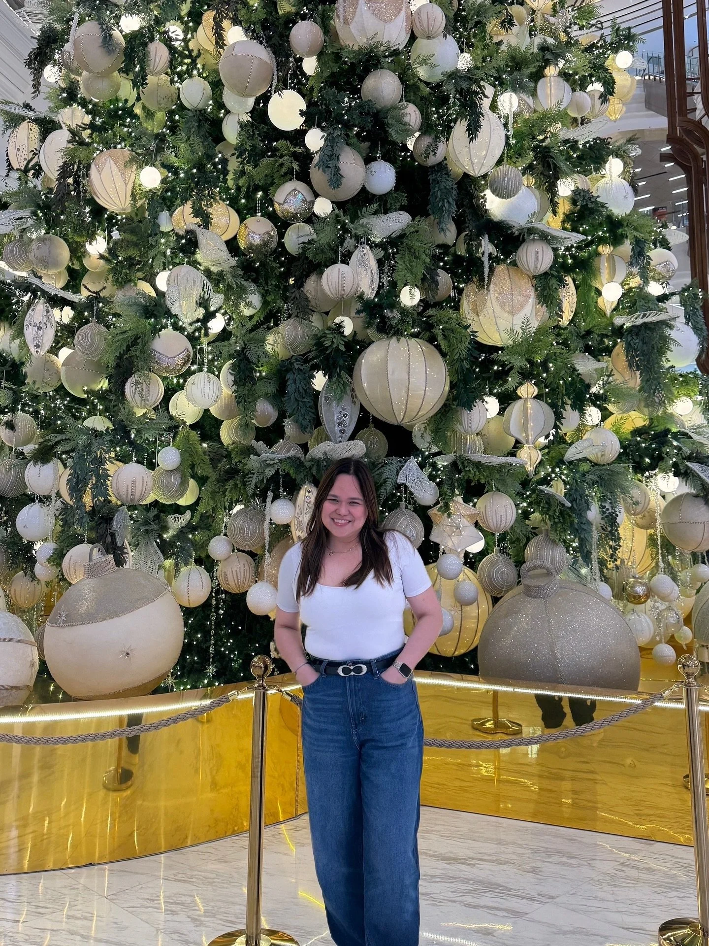 I haven&rsquo;t posted since my birthday last, life has been loud, full and beautifully overwhelming in the best way. 

Being back home in the Philippines during the holiday season hits differently. Standing in front of this giant Christmas tree, I w
