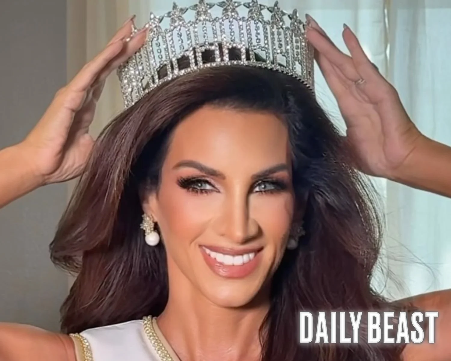 Looker @ Daily Beast | August 2026