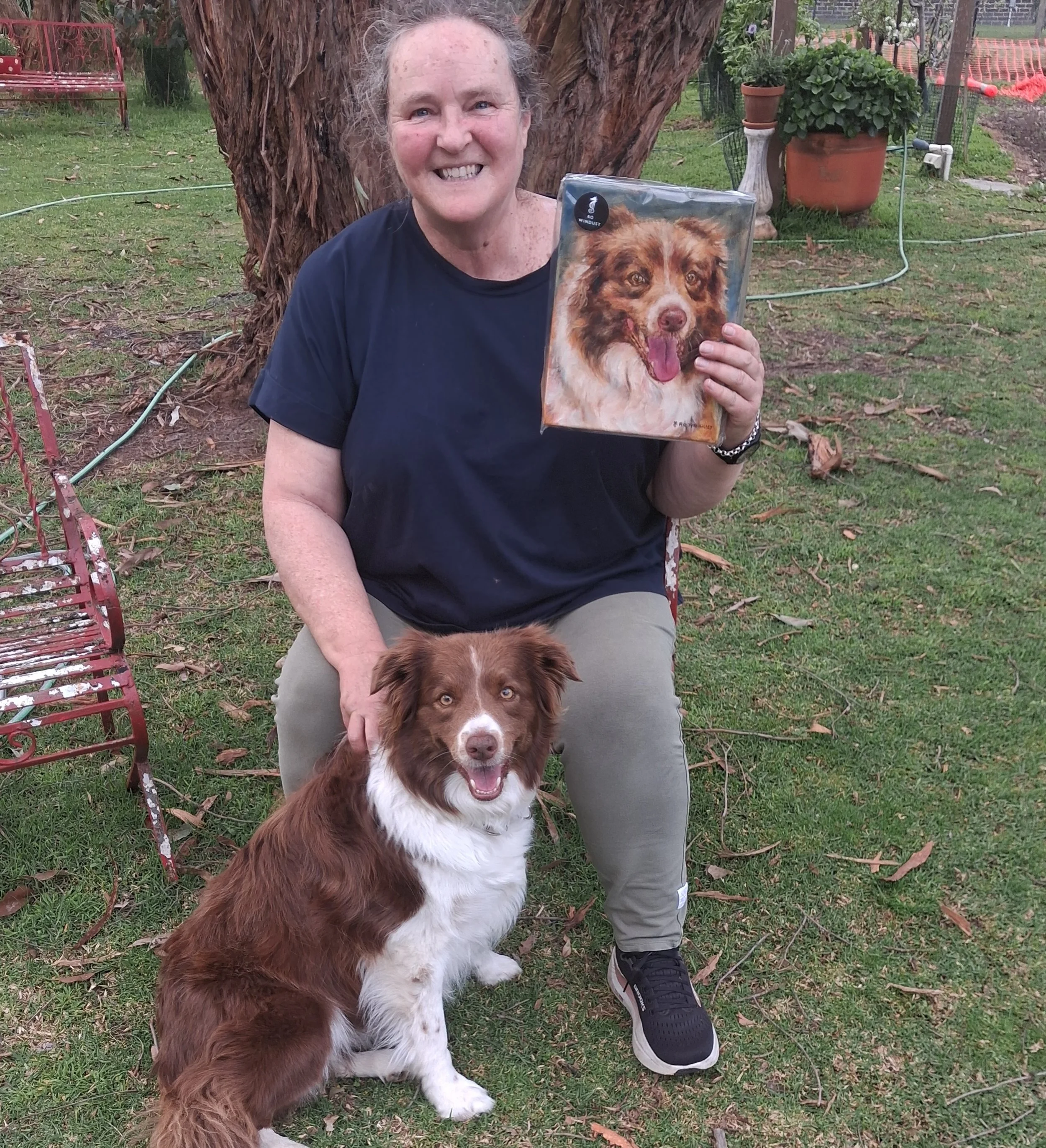 Meet Maisie! 🐾 (And her mum!)

There&rsquo;s something pretty special about seeing one of my paintings in its new home, especially when the subject is there to pose alongside it! 🩷

Dave sent me this lovely photo of his wife with Maisie and her fin