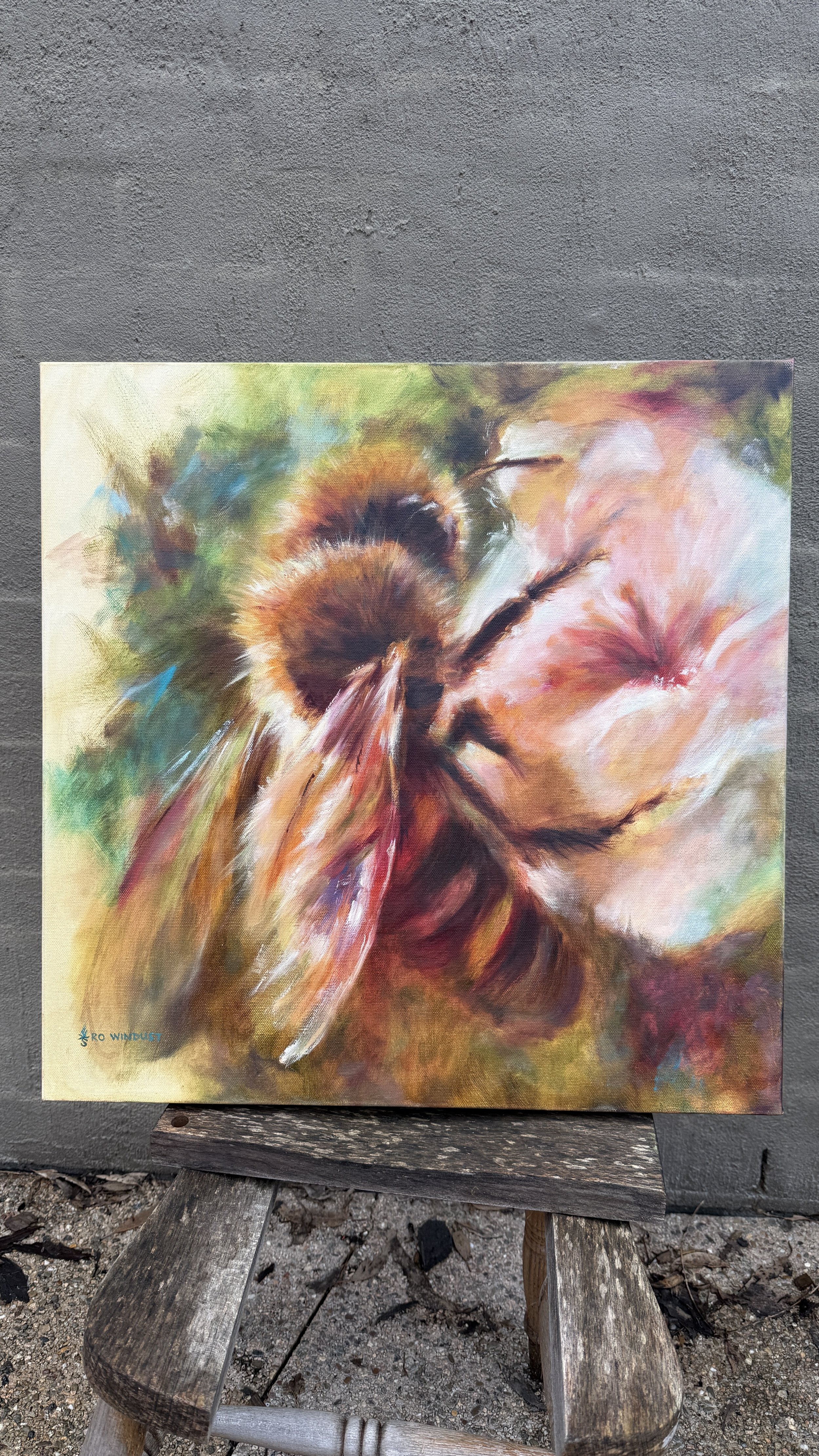 Painting of a bee lose and impressionistic