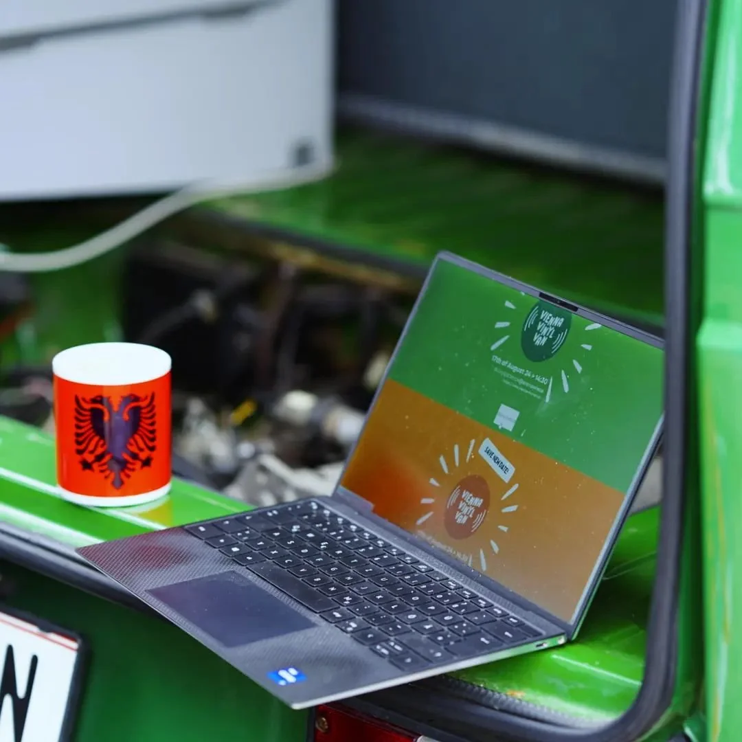 #maintenance #vwt3 #t3 #van #hamburgT3 #finest #vinyl #love💚 #respect🧡 #viennavinylvan💚🧡 #perspective #schoenesachenmachen #igersaustria #igersvienna #wienstagram