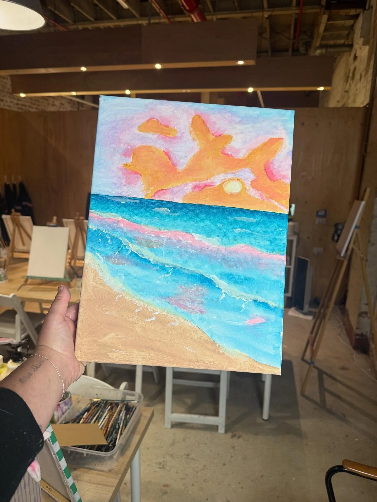 NOVEMBER PAINT + SIP special&hellip; with the weather warming up??? (Cmon Geelong) we are celebrating with discounts on bookings for our beachscapes painting. Just $40 per person, BYO drinks and food. Get the girls together and book the ultimate girl
