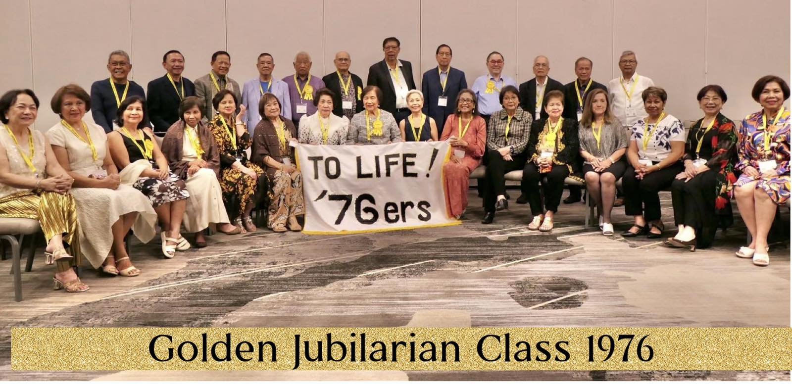 Golden Class 1976 Group.jpg