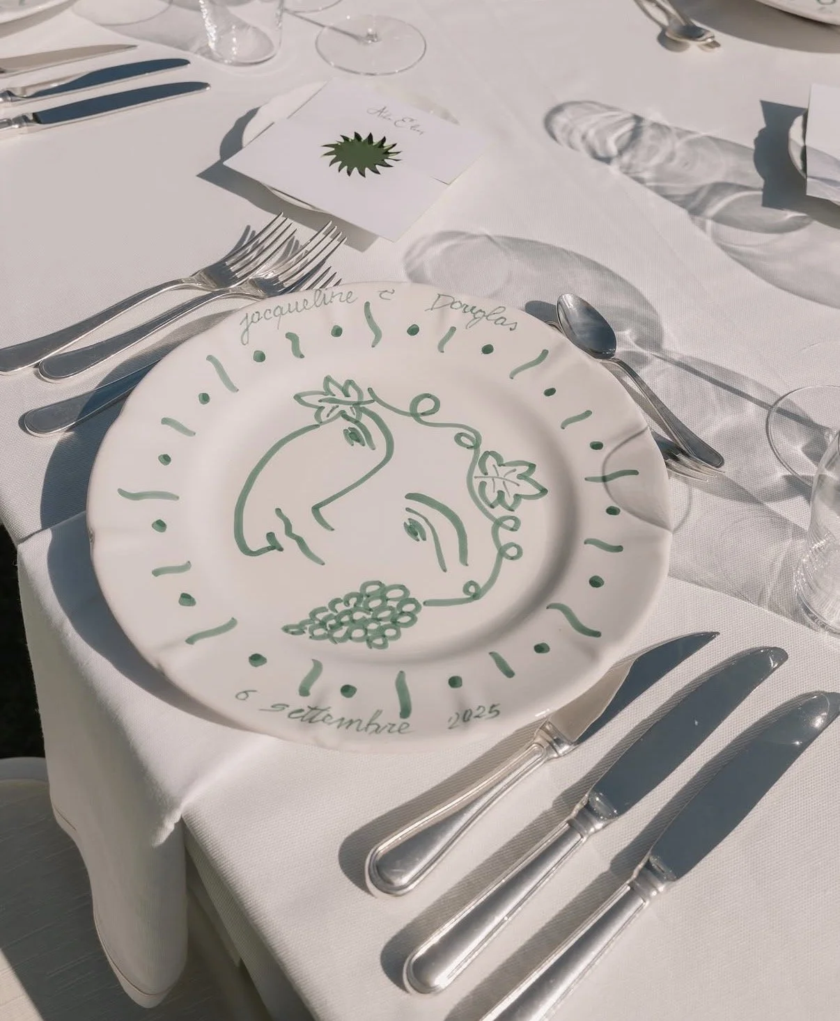 Moosh Events - 
Bespoke plate design & illustration