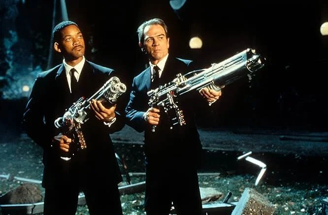 Tommy Lee Jones and Will Smith in Men in Black (1997)