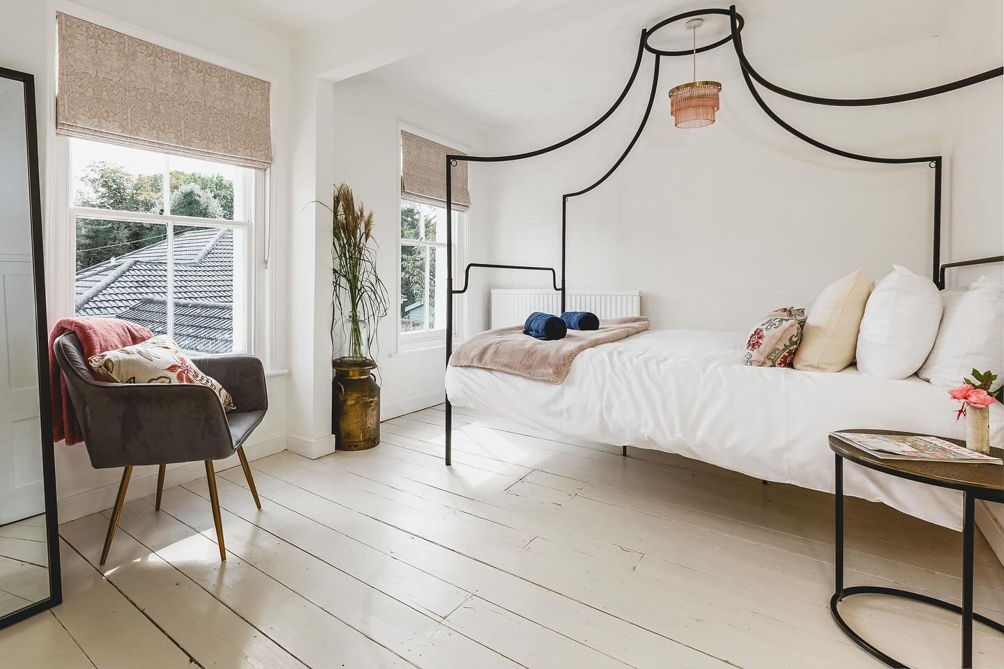 Nearly ready to welcome guests 💛 #isleofwight #freshwaterbayisleofwight  #airbnbhost #airbnb #isleofwightairbnb #isleofwightholidays