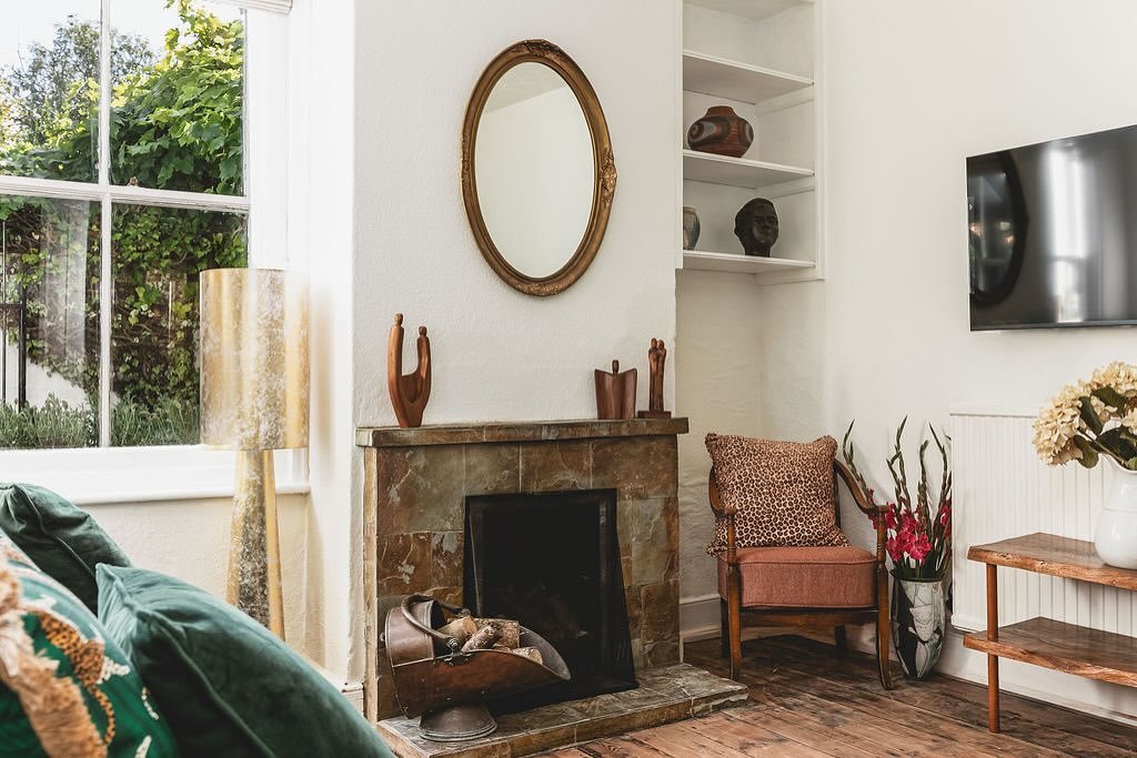 Fancy a last minute getaway&hellip;..come and have a cosy weekend at Woodville.  Reduced price for 31.10.24 - 3.11.24  https://www.woodville-isleofwight.co.uk