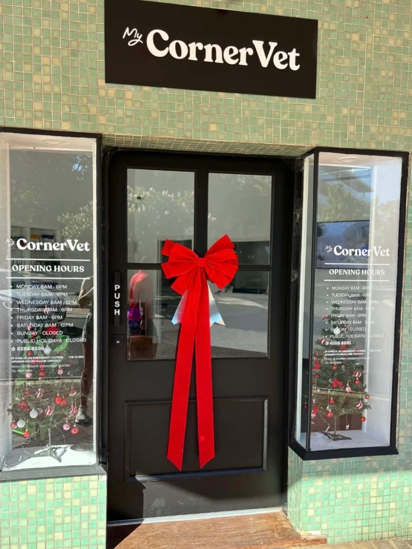 🎄 Festive Hours at My Corner Vet 🎄

Caring for your pets between the celebrations. Please check our holiday opening hours below 🐾 

&bull; 24/12/25: 8:00am &ndash; 1:00pm
&bull; 25/12/25: Closed
&bull; 26/12/25: Closed
&bull; 27/12/25: 8:00am &nda
