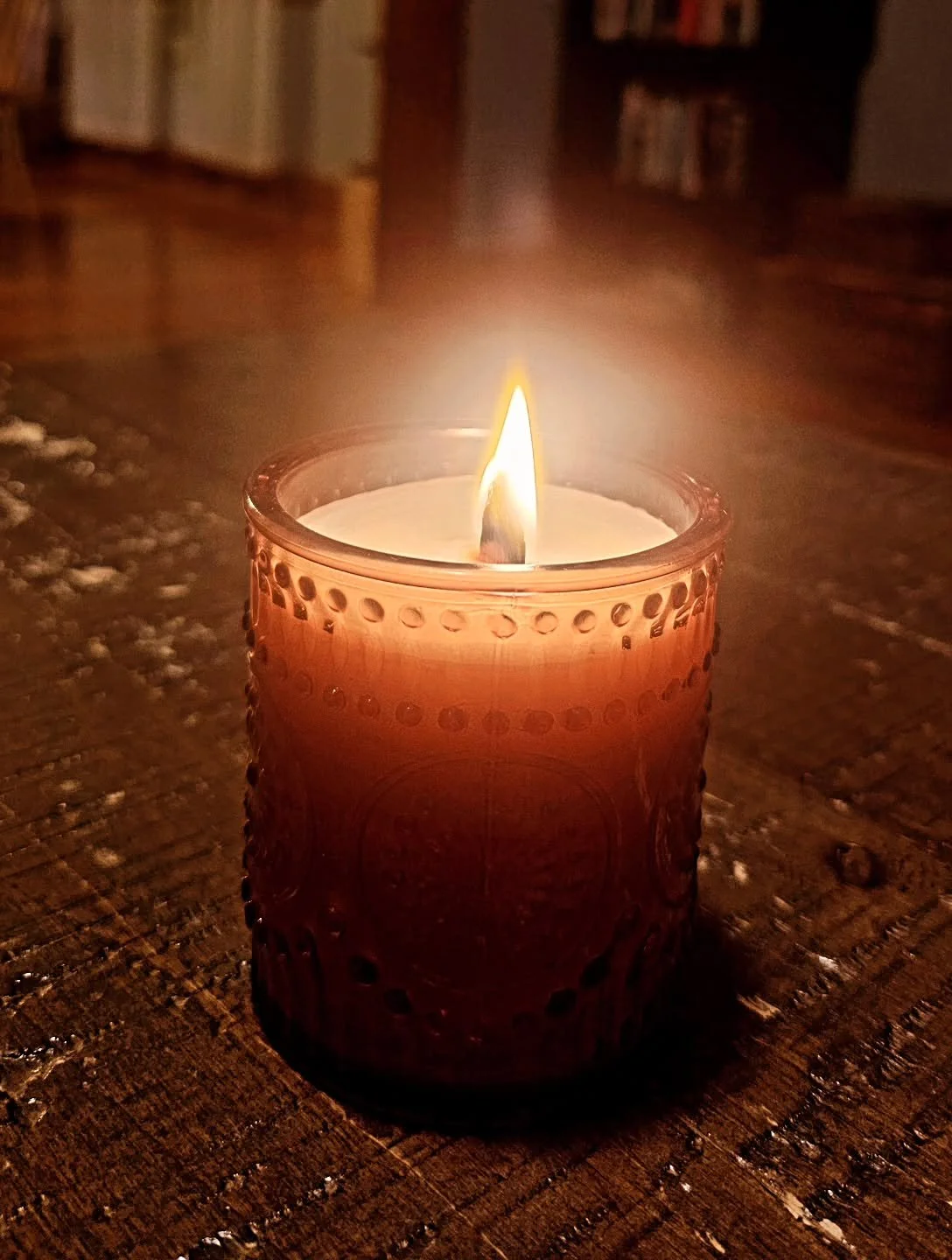 This beautiful candle was a gift from a sweet client! It was such a joy to witness her power as she welcomed her fifth baby!

#doula #birth #childbirth #birthdoula #pregnant #pregnancy #postpartum #naturalbirth #homebirth #postpartumsupport #nourishi