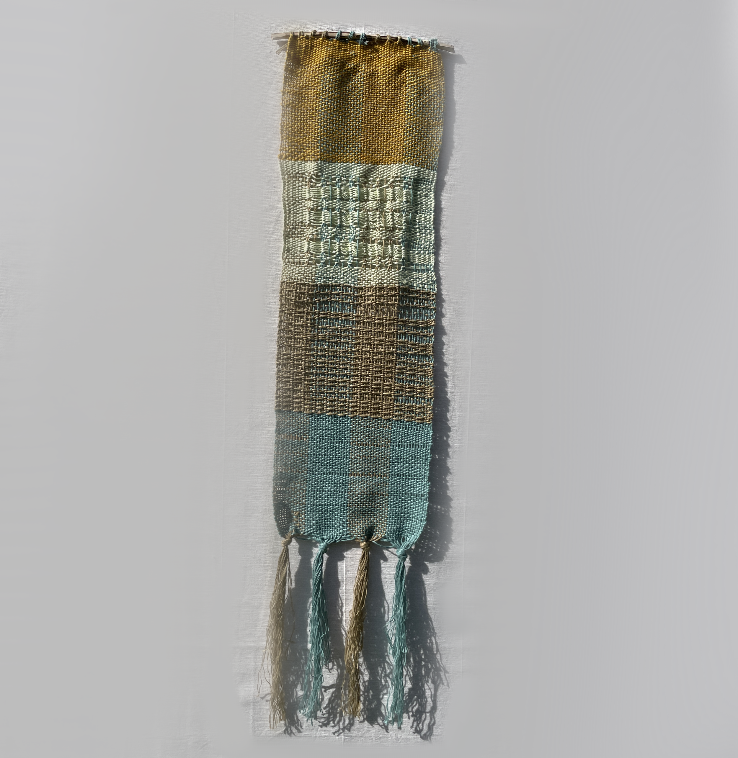 frothy, 2023.
Ca. 16 x 72 cm.
Recycelte Baumwolle, Fundast.