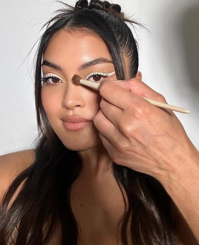 MAKEUP.png