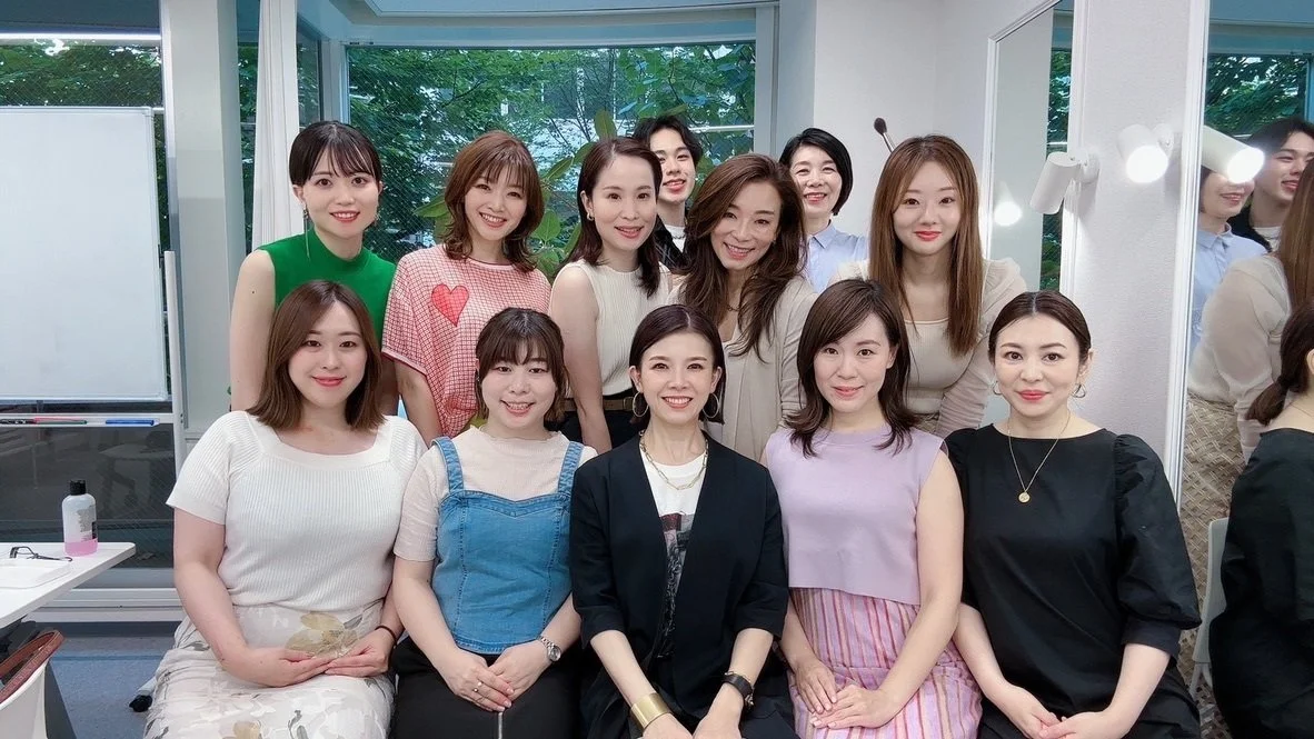 Japanese natural makeup training in Tokyo, Japan for founder of Splash of Color ACK personal color analysis studio in Wellesley, MA