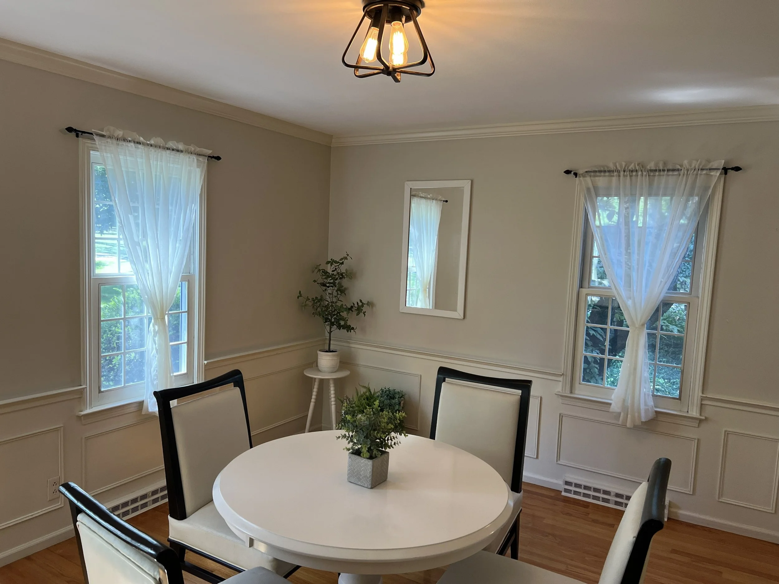 whitehouse-home-staging-dining-room.jpg