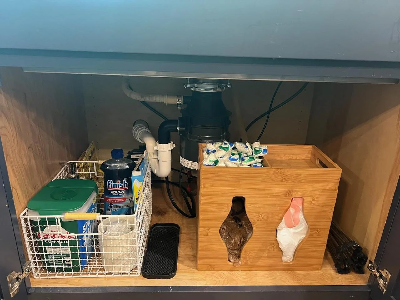 organize.kitchen.ssink.jpg