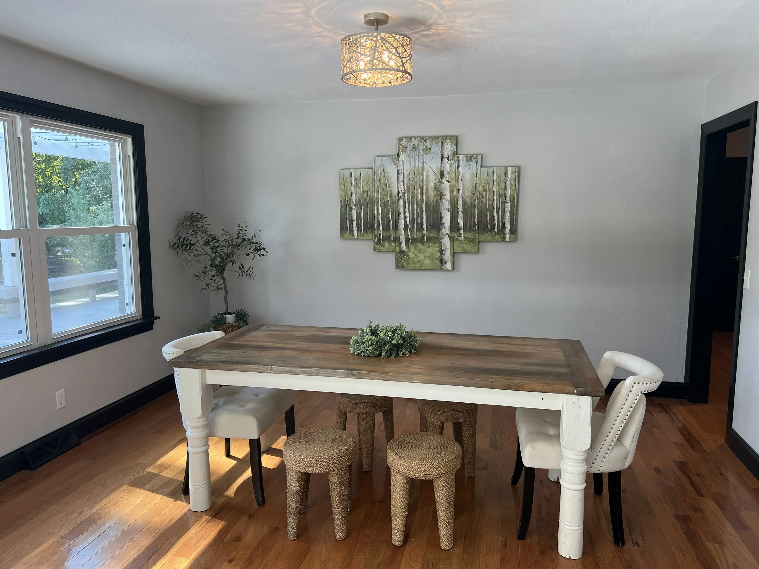 perrysburg-home-staging-dining-room-table.jpg