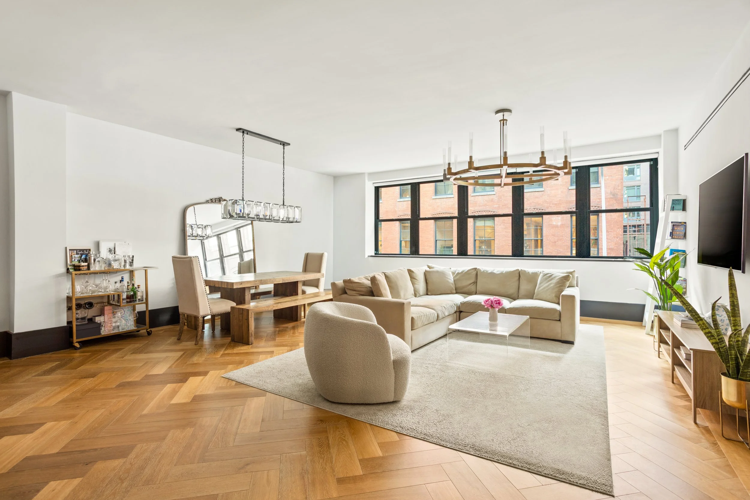  
 51 Jay St #3I  
DUMBO  
2 Bed | 2.5 Bath 
$9,500
 