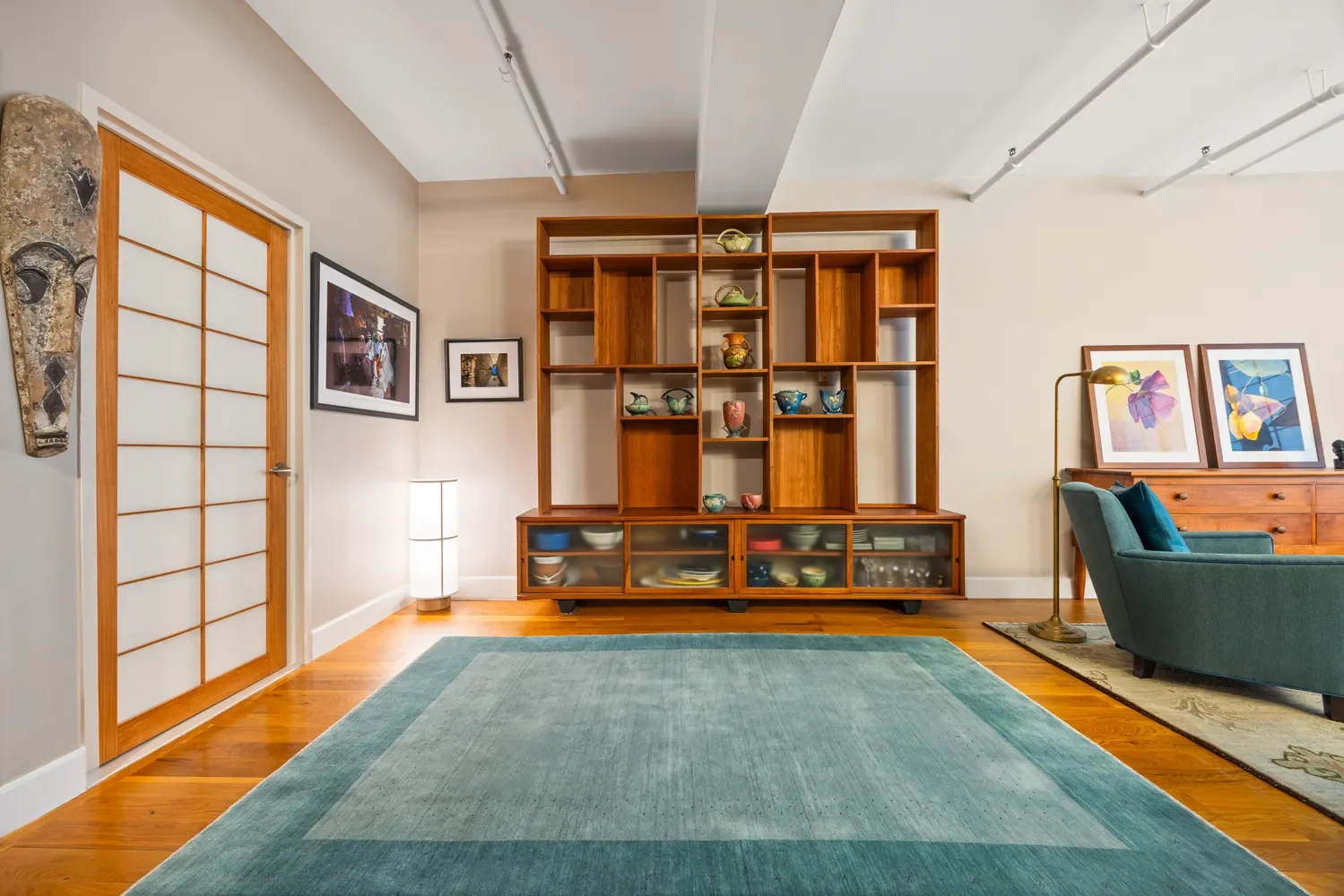  
 50 Bridge St, #401  
DUMBO  
1 Bed | 1 Bath 
$1,099,000
 