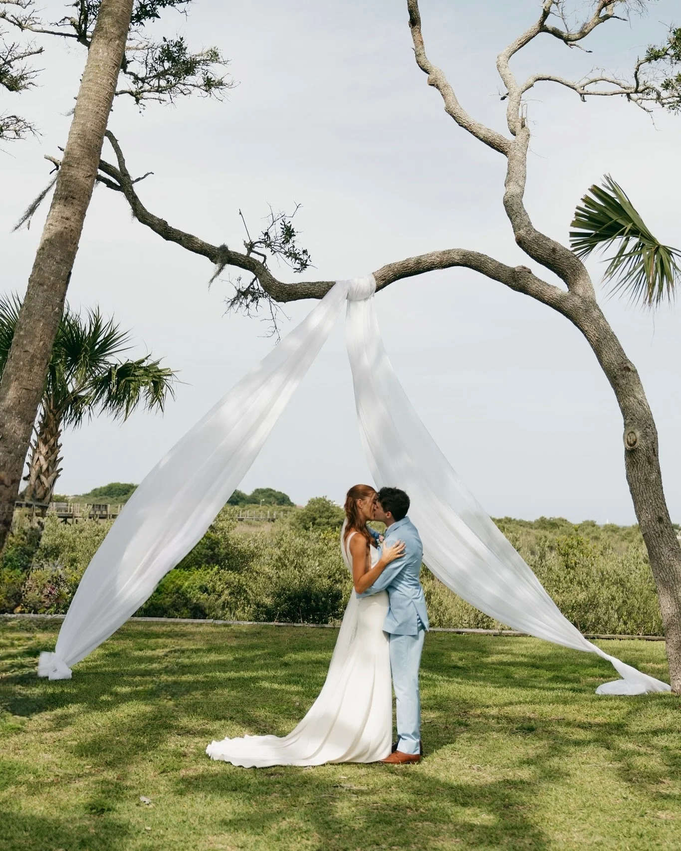 k+ g&rsquo;s ceremony - coastal, elegant, and serene 
.
.
.
a wedding ceremony is the beginning to a couple&rsquo;s forever - not the proposal, reception, or send off. it should mirror the couple&rsquo;s commitment to each other, for a lifetime. don&