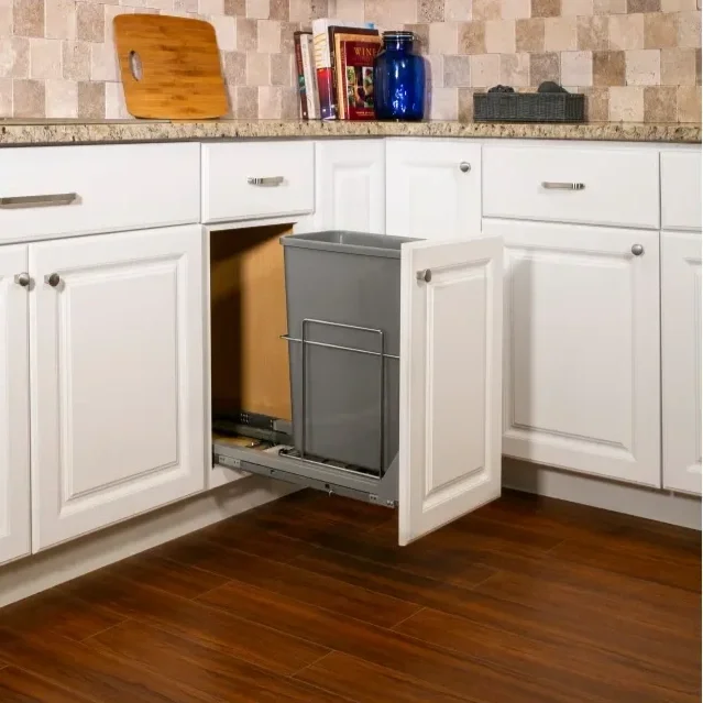 Kitchen with single trashcan pullout drawer in Oklahoma City.