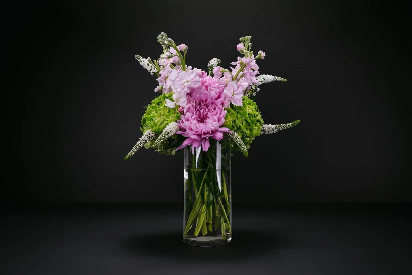 Serene and whimsical 💚💕🤍 

#floralfantasy #flowermagic #petals #freshflowers #blooms #instablooms #flowergram #flowerporn
