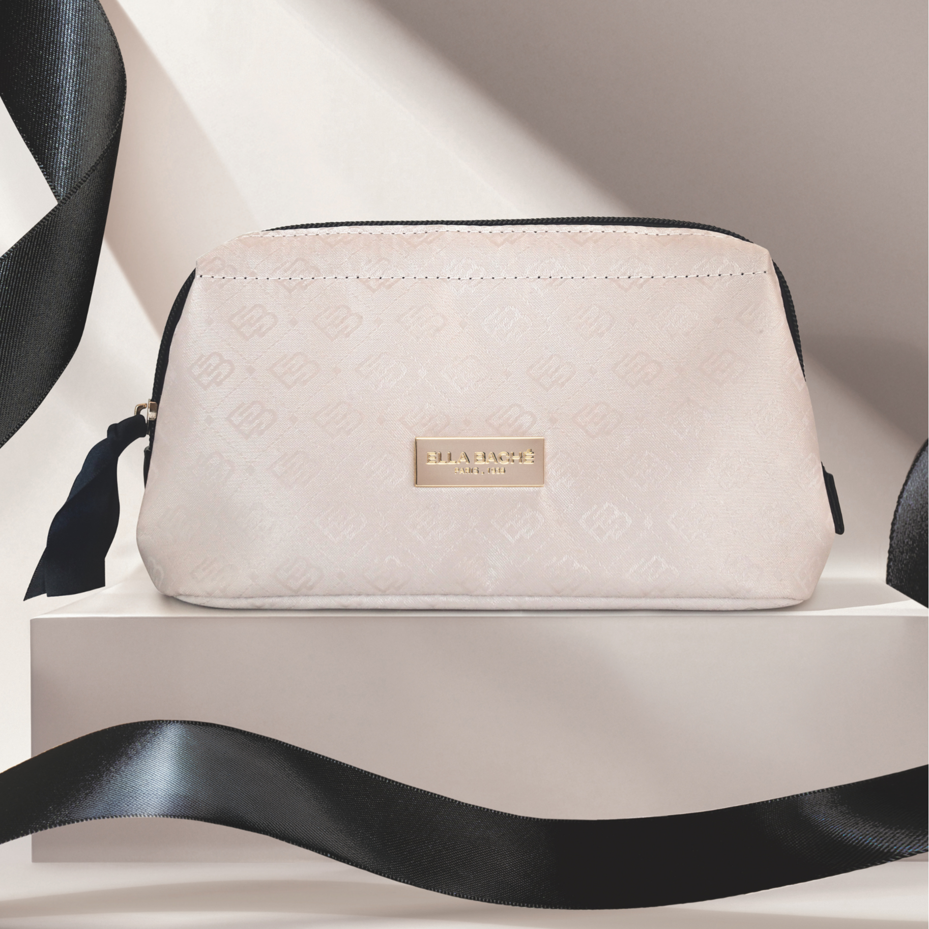 Trousse+EB+-+Pouch.png