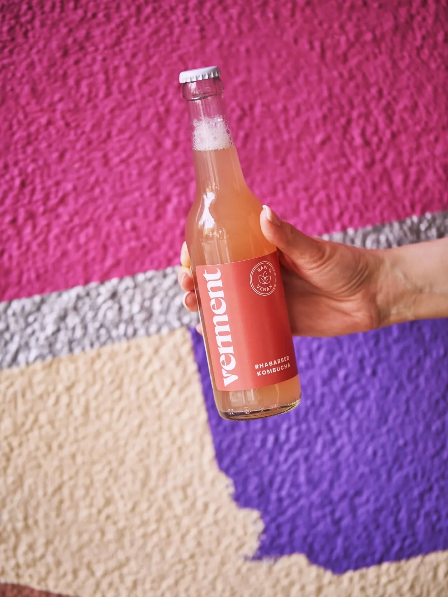 Rhubarb is back! 🍃 Swing by @kollwitzmarkt.berlin or order online to experience the freshness 🍁