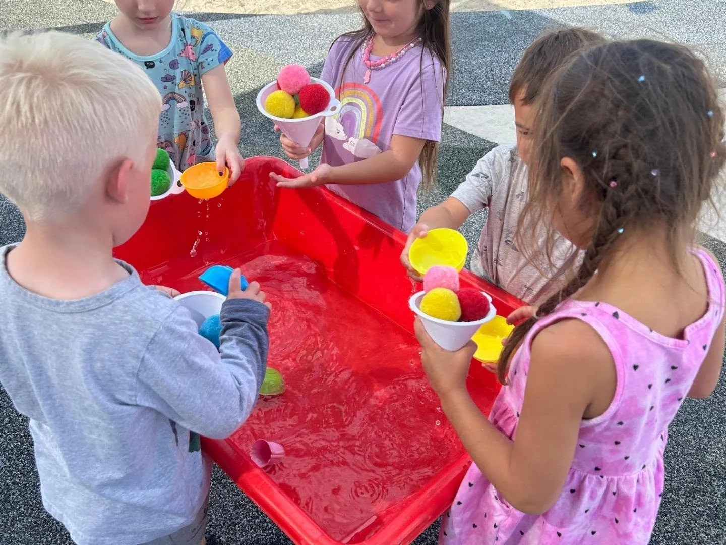 Summertime fun with friends 😎🏖️🌞