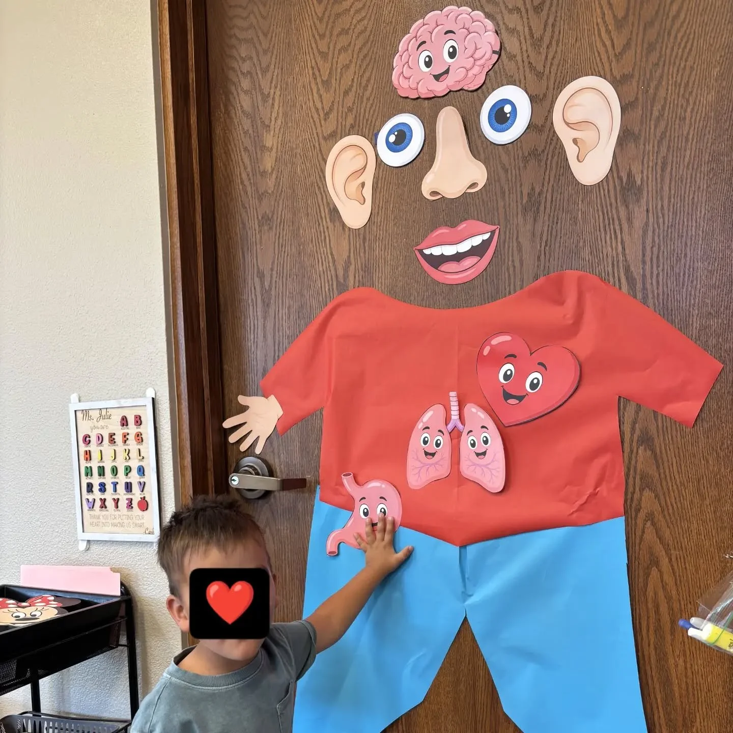Preschool biology! 🧑&zwj;🔬🧪🔬🧫🔎🥼