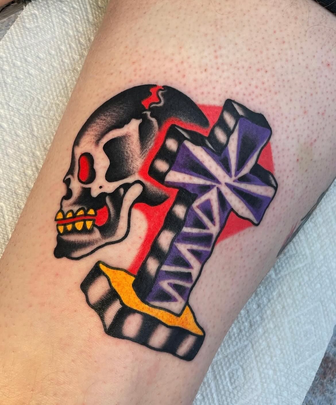 โ๏ธrecent tattoo and two sheets from Mike @mikeelmotattoo Hit up Mike to book for May!
โฃ๏ธwe are open 7 days a week
๐247 Wilson Ave Brooklyn NY
โ๏ธ718-344-4711
๐ฅdm email text call or walk in to book!