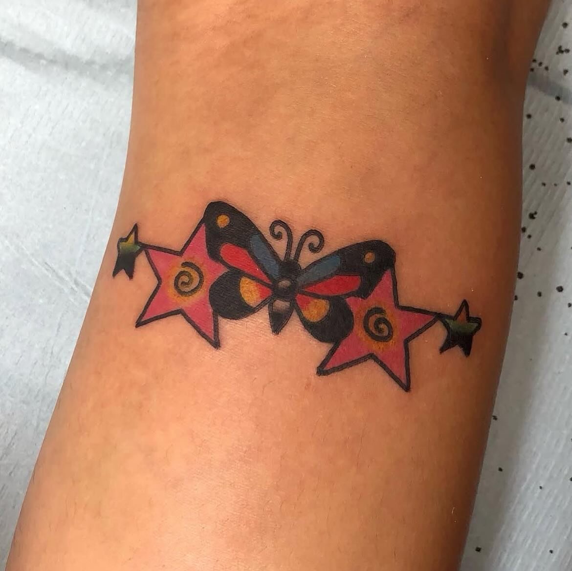๐ฆThe tattoo and the flash! Awesome work as always from @_ashleytattoo_ dm, walk in or contact Ashley directly to book ๐ฆ
๐247 Wilson Ave Brooklyn Ny
๐ฅ718-344-4711
๐ J,M, L train
๐ฉทopen daily 12-8