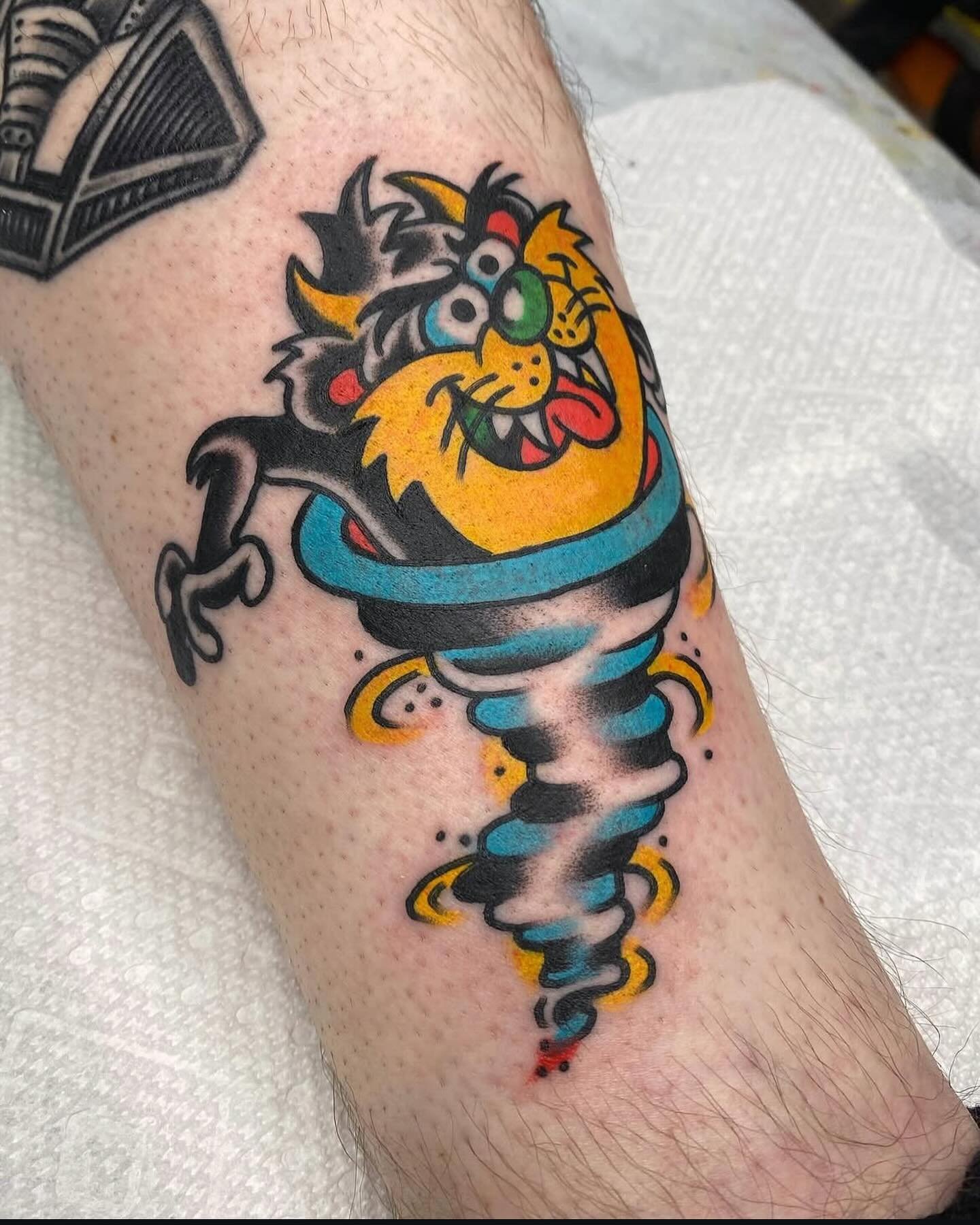 Taz ๐ช๏ธby @mikeelmotattoo Mikes in the shop most days so walk-in dm, call text email or use our website to book!
๐247 Wilson Ave Brooklyn Ny
โฃ๏ธopen 12-8 daily
๐ฅ718-344-4711
๐ธ off the J, M L trains in bushwick
๐lots of free street parking