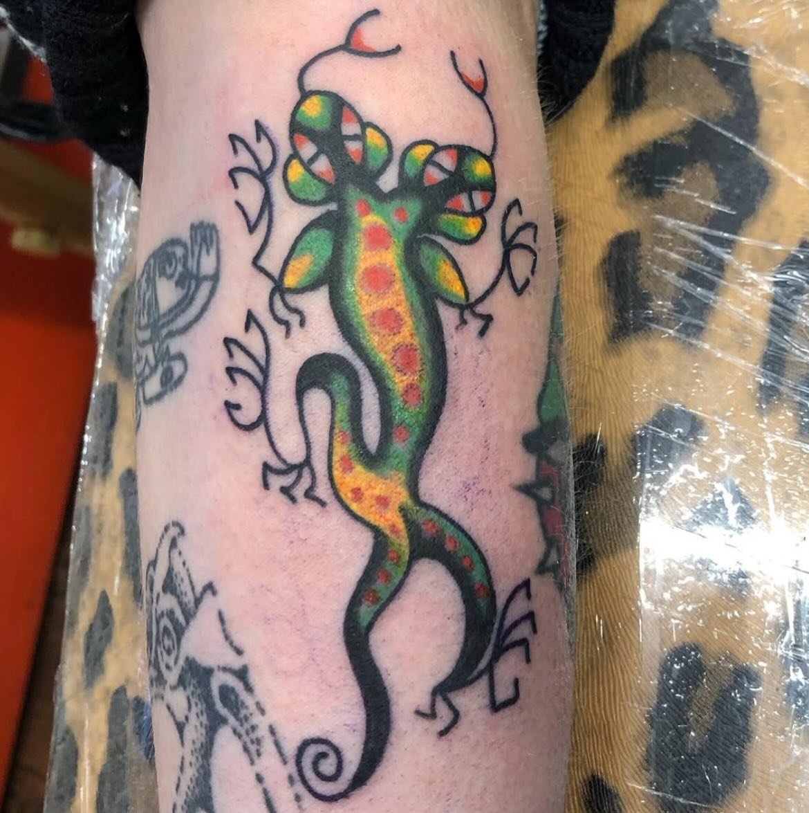 🚨two recent tattoos from @_ashleytattoo_ 🚨 check Ashley&rsquo;s flash out or come grab something custom! To book use our website, dm, text, call or simply walk-in!
📍247 Wilson Avenue Brooklyn NY
☎️718-344-4711