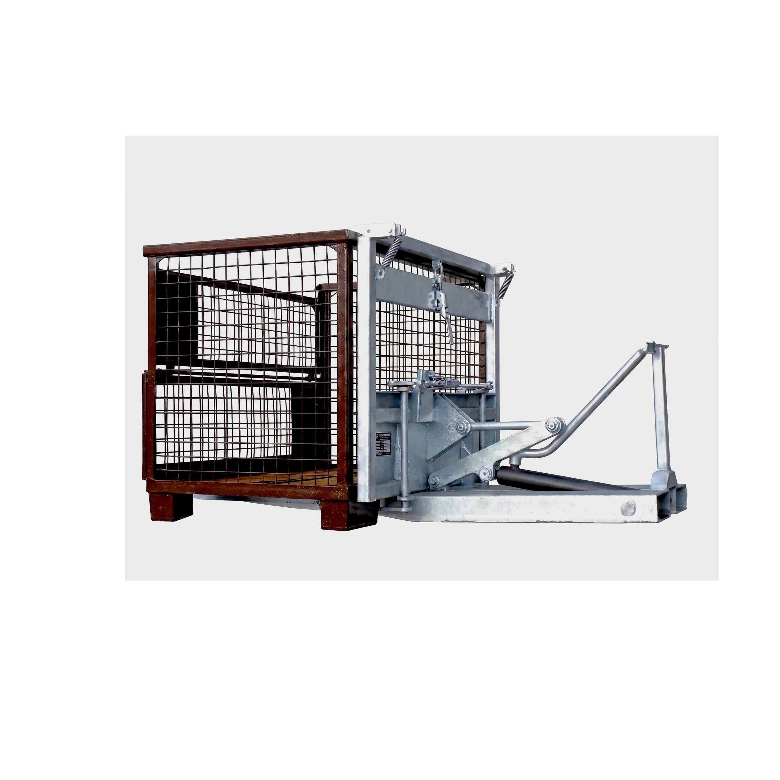 Tipper with stillage vertical on white background 1to1.jpg
