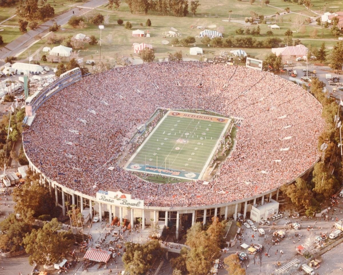 Look no further for the perfect Father&rsquo;s Day gift!

🏈 Kick a Football on the Rose Bowl Field: A Father&rsquo;s Day Stadium Tour

🗓️ Sunday, June 21st, 10am &amp; 2pm
📍 Rose Bowl Stadium

👟 Led by Rose Bowl docents, you will move through spa