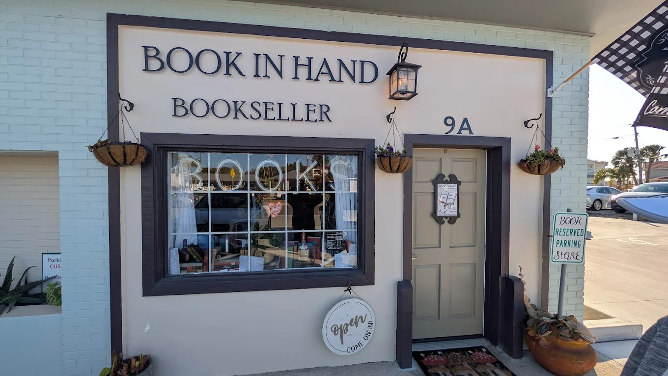 Book in Hand Bookshop 