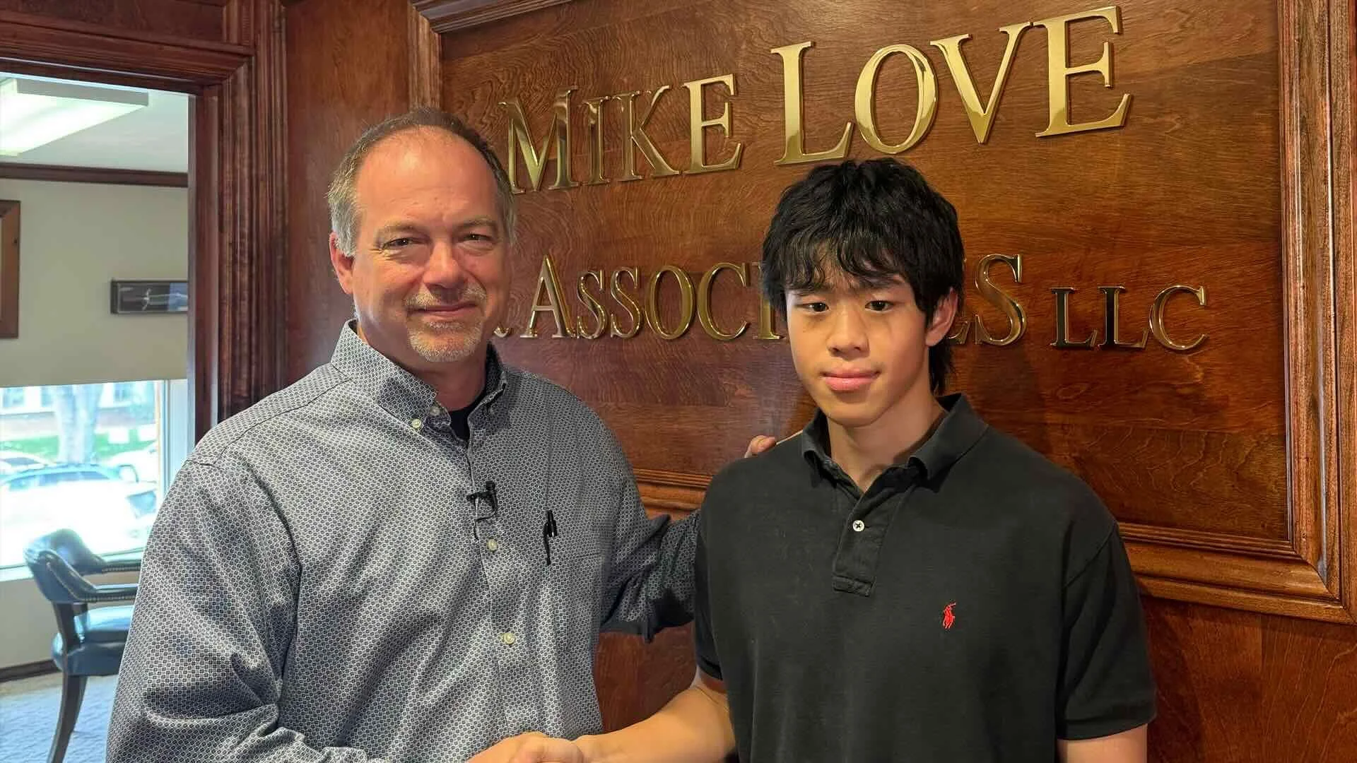 Mike Love &amp; Associates Awards High Five Scholarship to Hudson ISD's Mason Tran