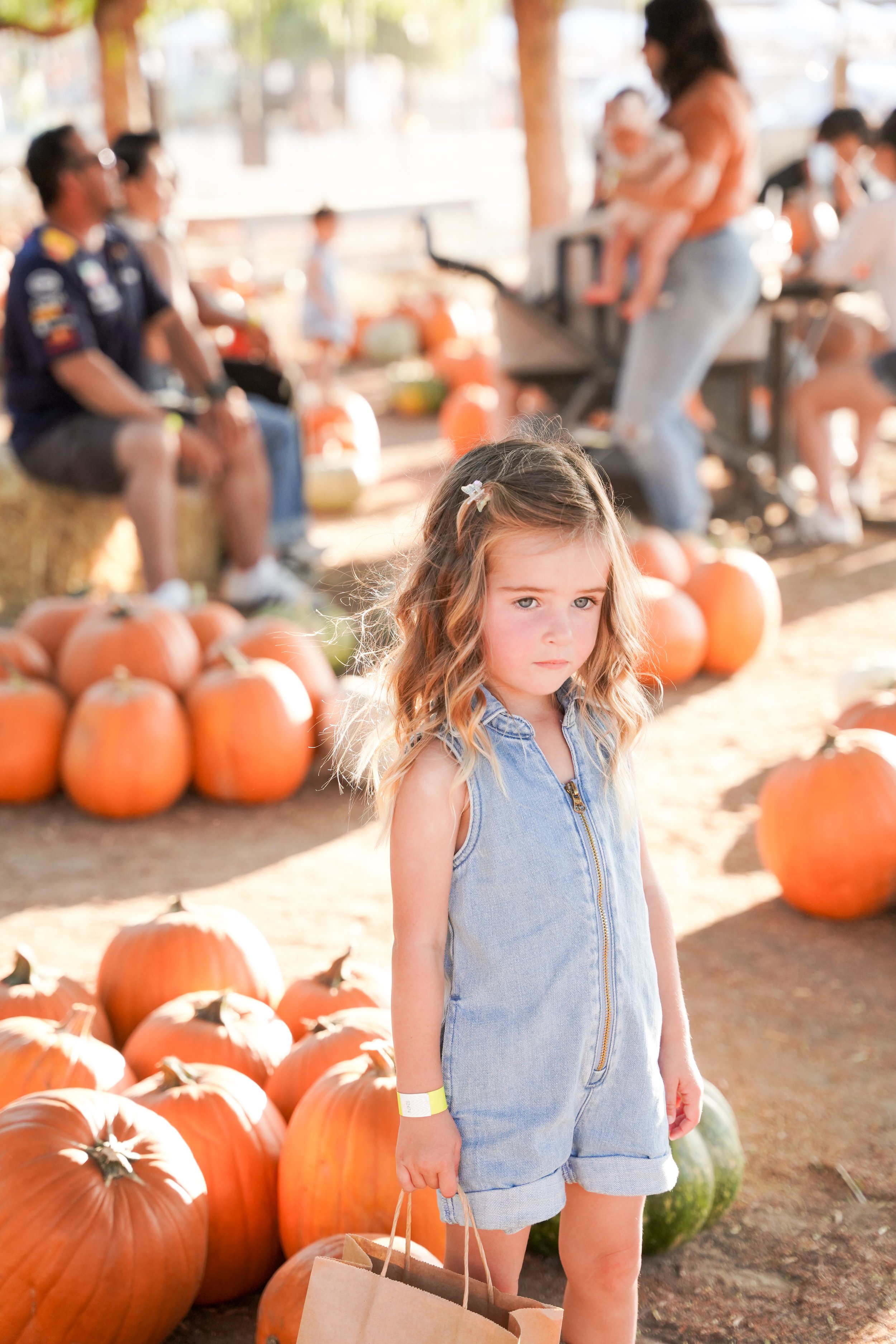 Fall family photos at the pumpkin patch in Temecula, CA! This seasonal photoshoot captured joyful moments with the kids, surrounded by pumpkins, golden light, and rustic charm—perfect for updating family portraits and celebrating autumn in SoCal.