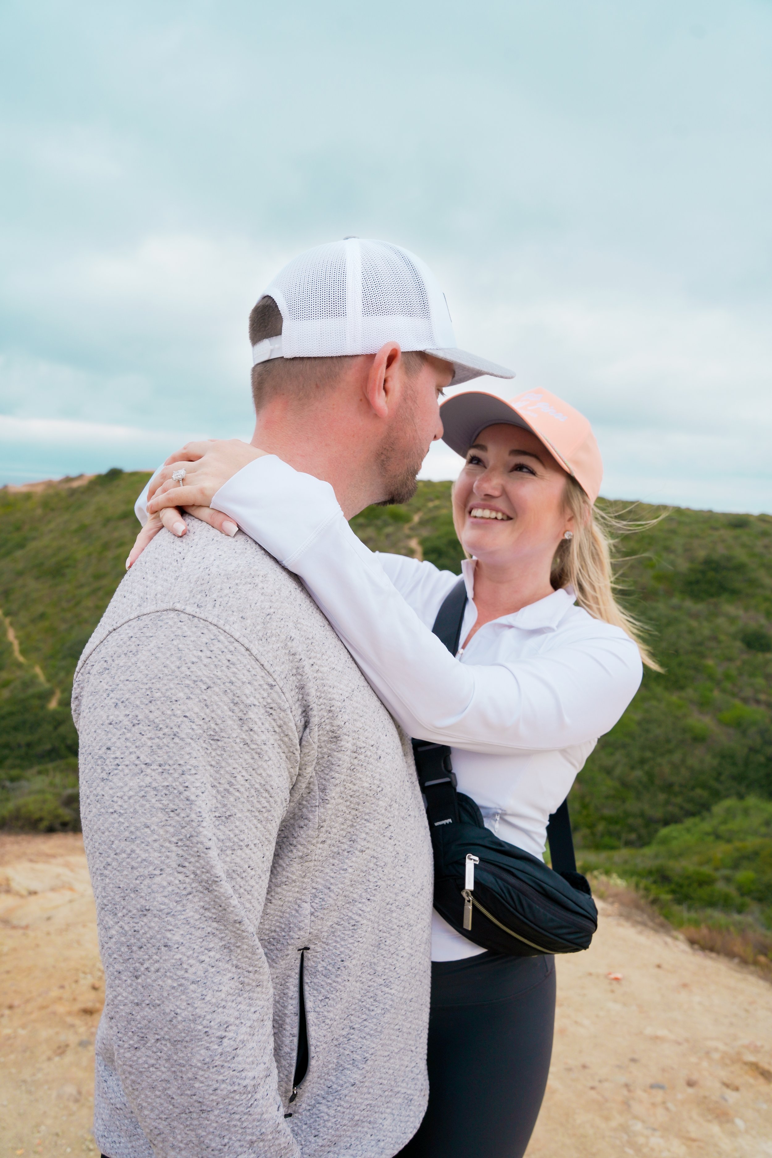 From a 9AM Instagram message to a 5PM surprise proposal on the Saigon Trail in La Jolla—this one was truly last minute. No meetings, just a lot of trust, charged gear, and coffee-fueled planning on the road. We pretended to be tourists, snapping land