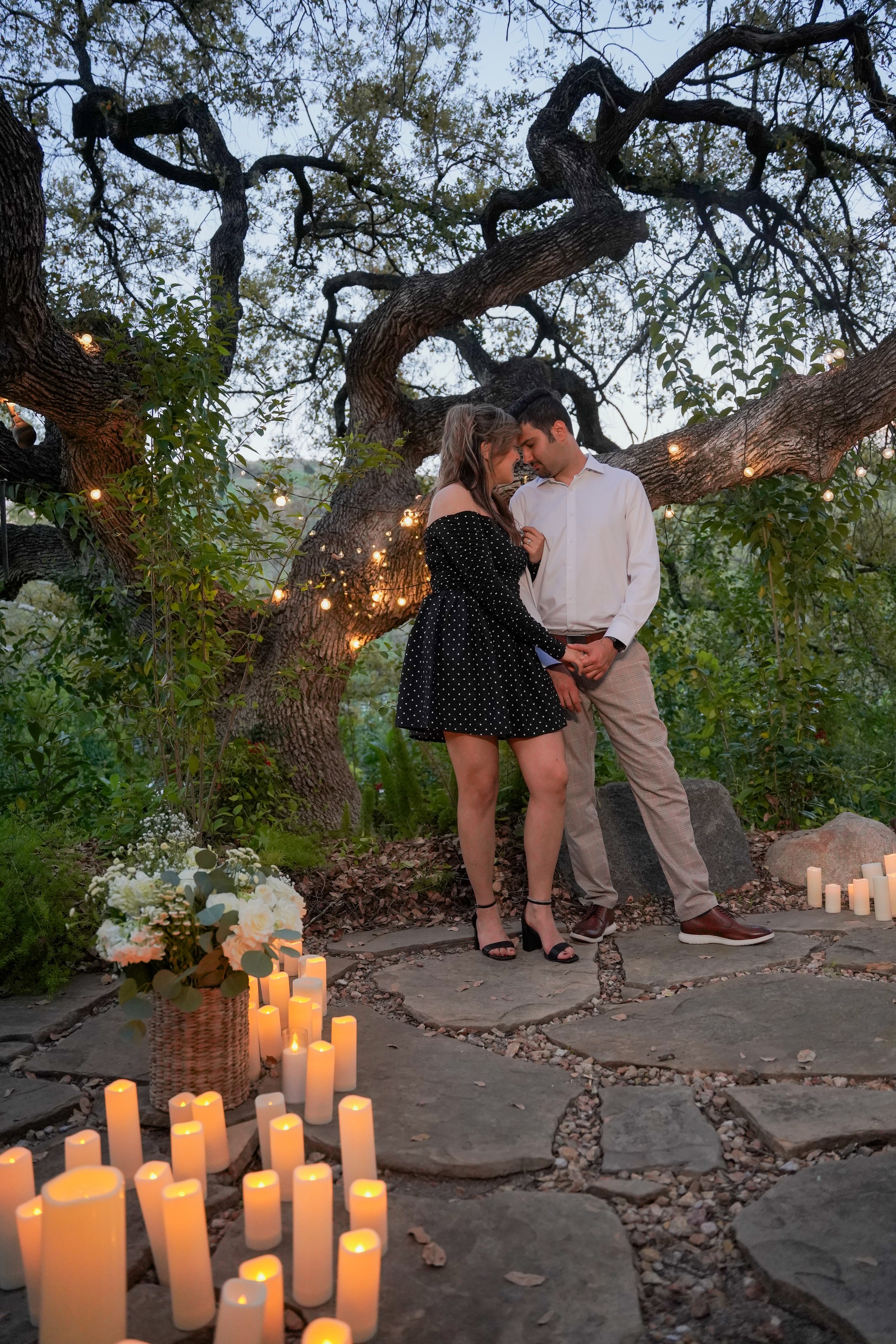 Surprise proposal photoshoot in Temecula, California featuring romantic estate views and candid engagement photography. Perfect for couples planning a private and unforgettable “Will you marry me?” moment.