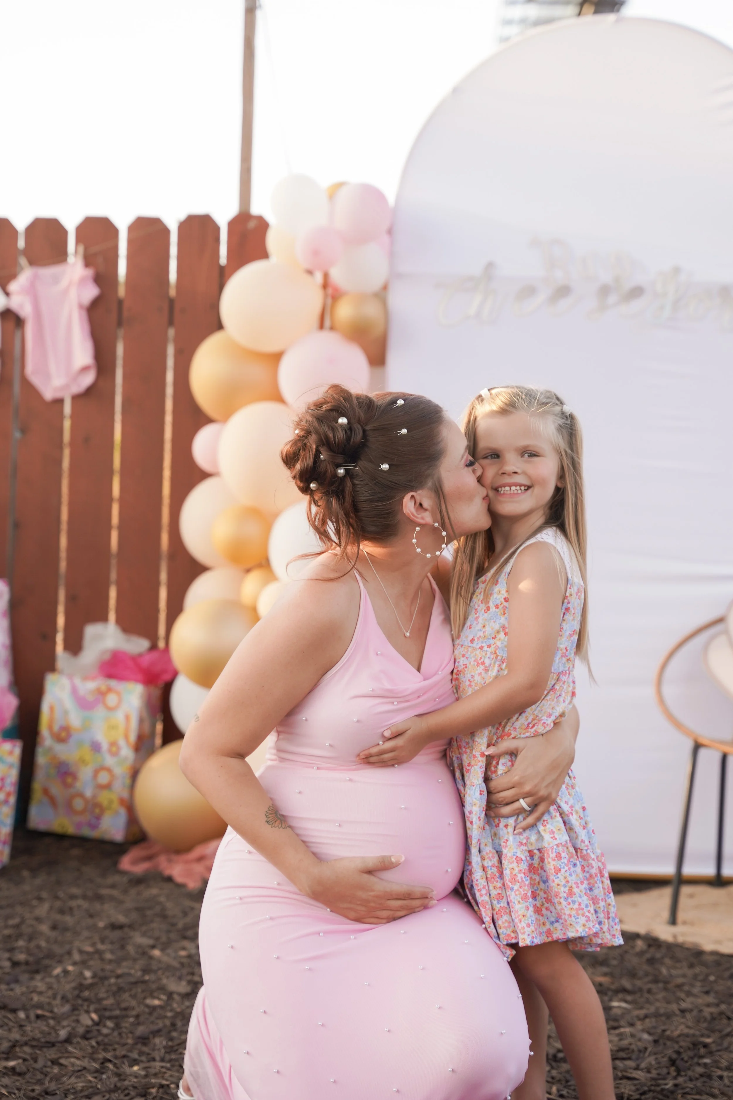 Beautiful moments from a heartfelt baby shower in La Mesa, San Diego. Captured with our Milestone Photography Package — perfect for maternity sessions, baby showers, and every celebration in between.