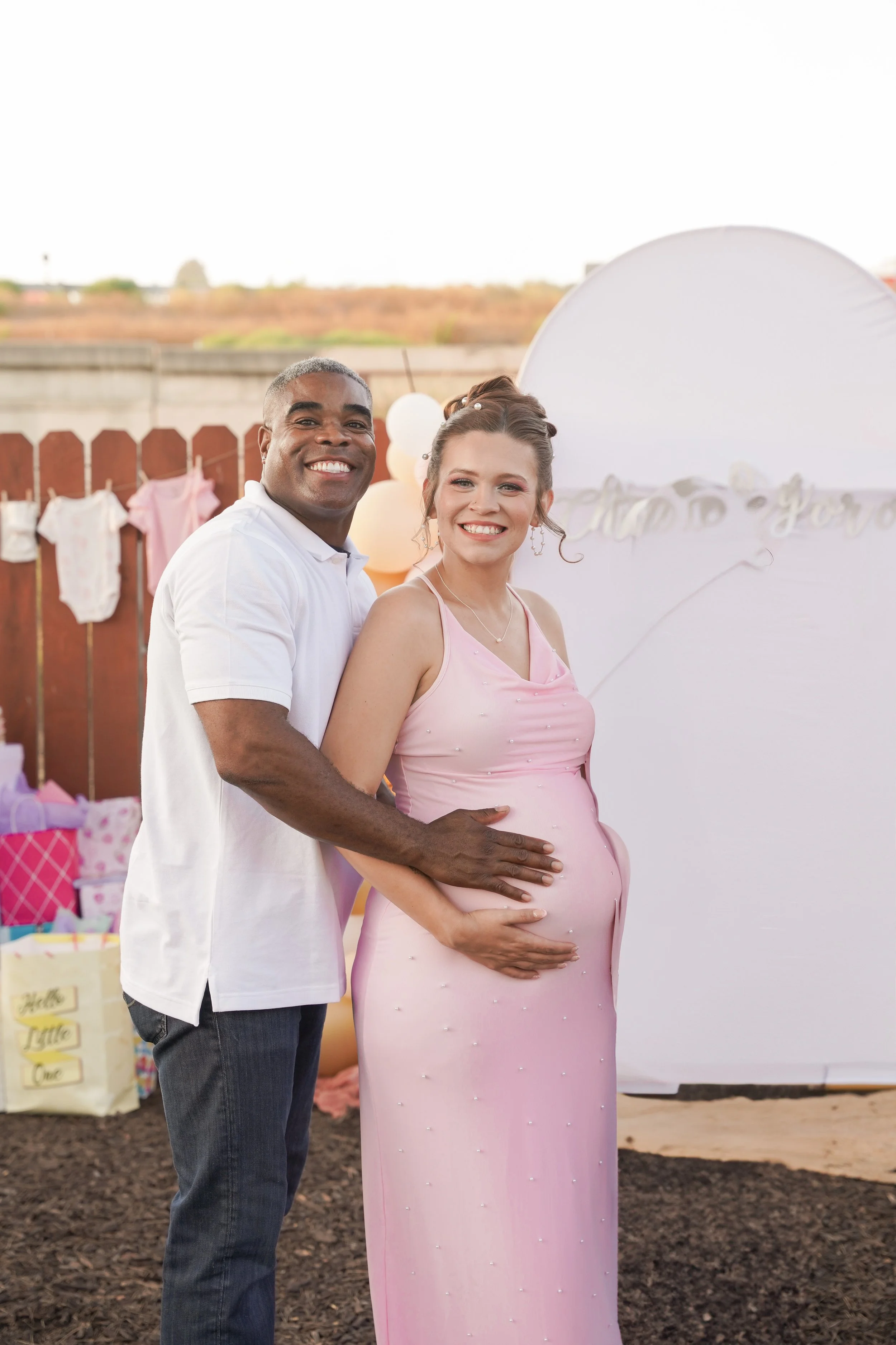 Beautiful moments from a heartfelt baby shower in La Mesa, San Diego. Captured with our Milestone Photography Package — perfect for maternity sessions, baby showers, and every celebration in between.