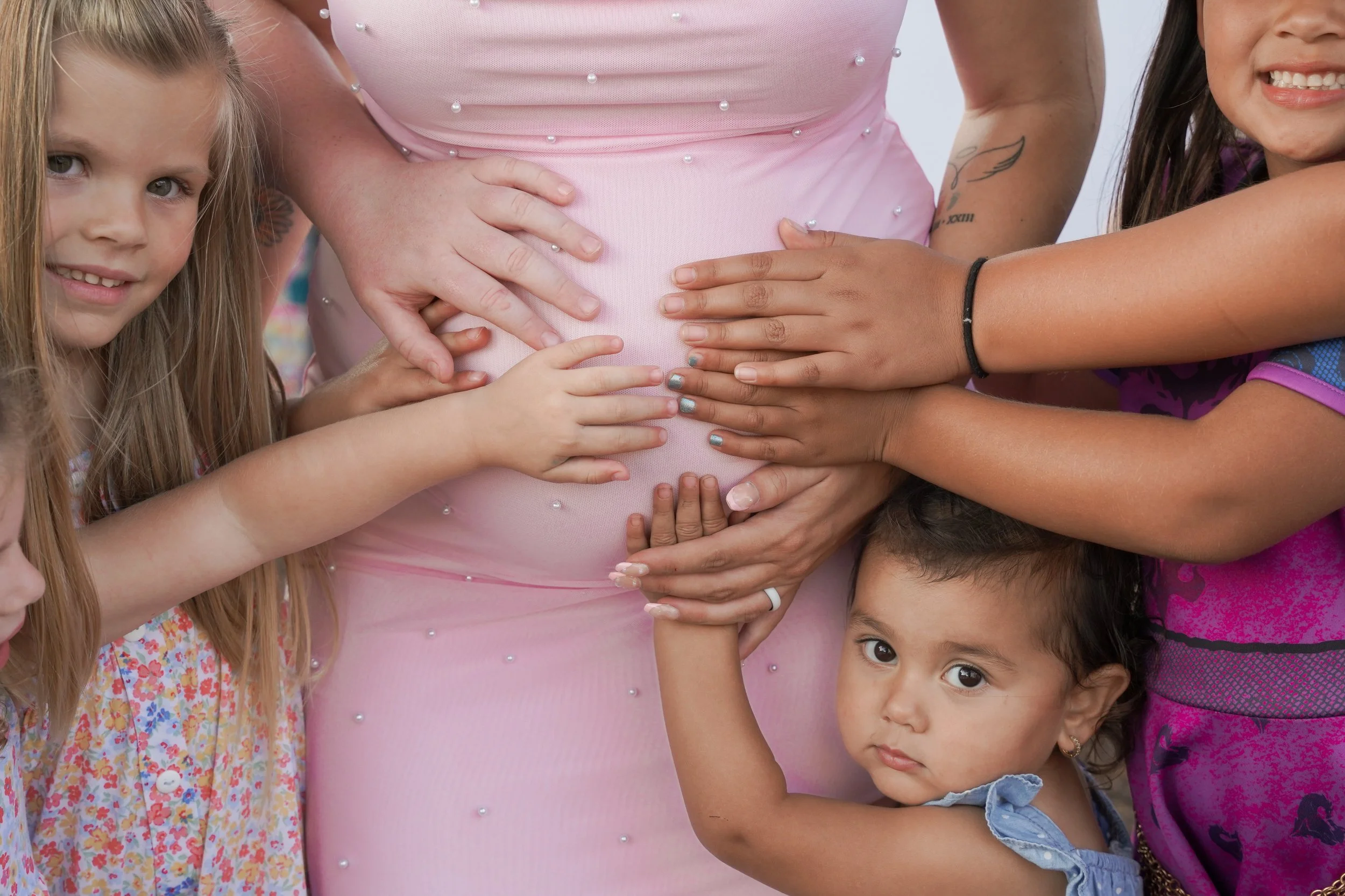 Beautiful moments from a heartfelt baby shower in La Mesa, San Diego. Captured with our Milestone Photography Package — perfect for maternity sessions, baby showers, and every celebration in between.