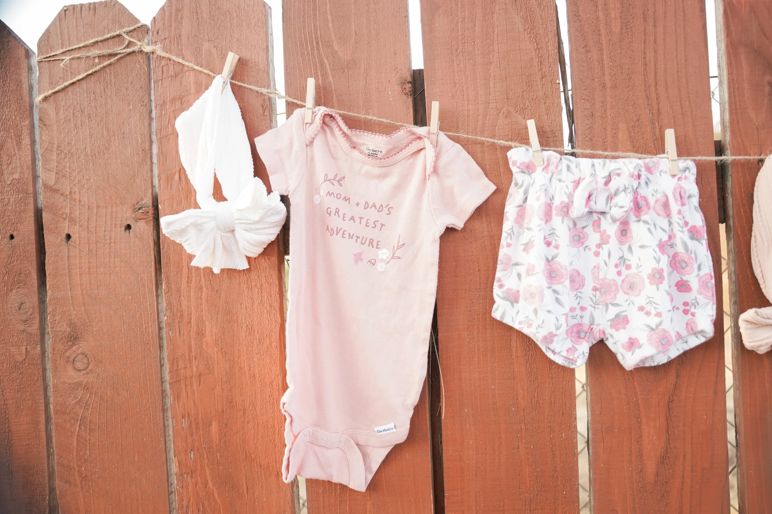 Beautiful moments from a heartfelt baby shower in La Mesa, San Diego. Captured with our Milestone Photography Package — perfect for maternity sessions, baby showers, and every celebration in between.