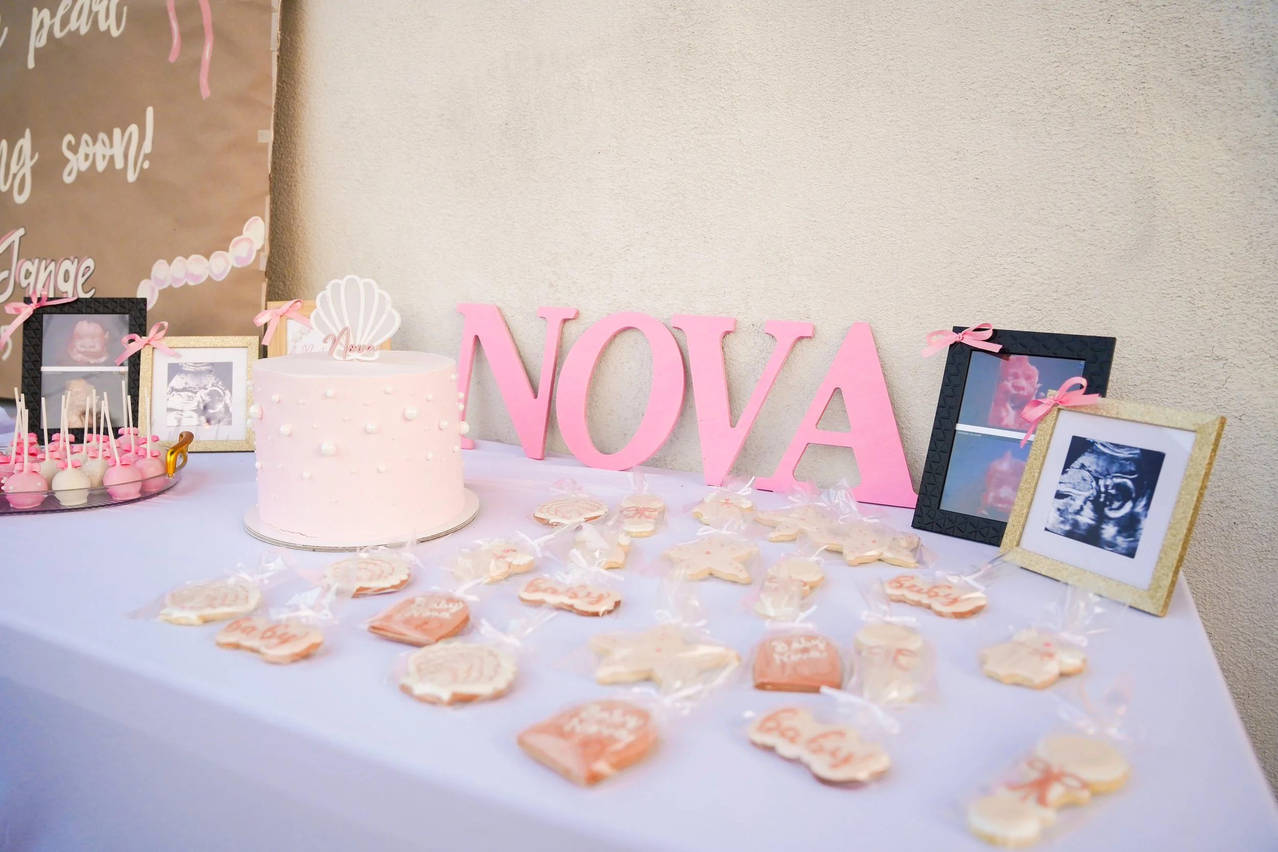 Beautiful moments from a heartfelt baby shower in La Mesa, San Diego. Captured with our Milestone Photography Package — perfect for maternity sessions, baby showers, and every celebration in between.