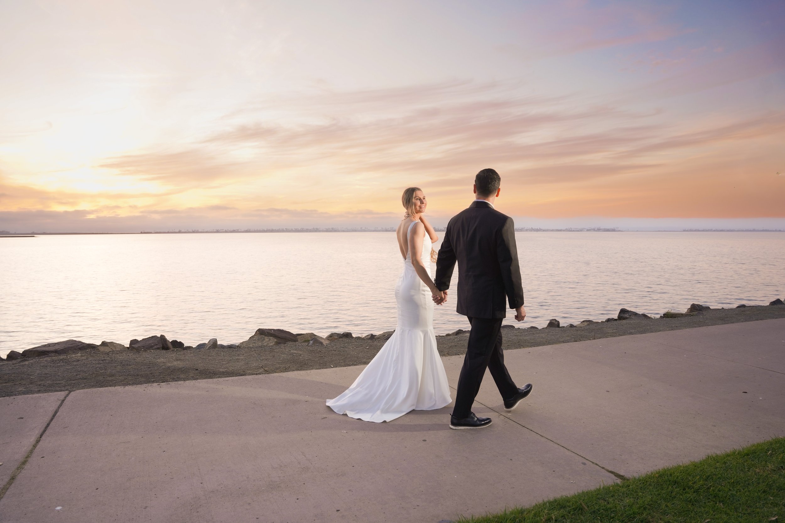 Intimate courthouse wedding portraits in Chula Vista marina