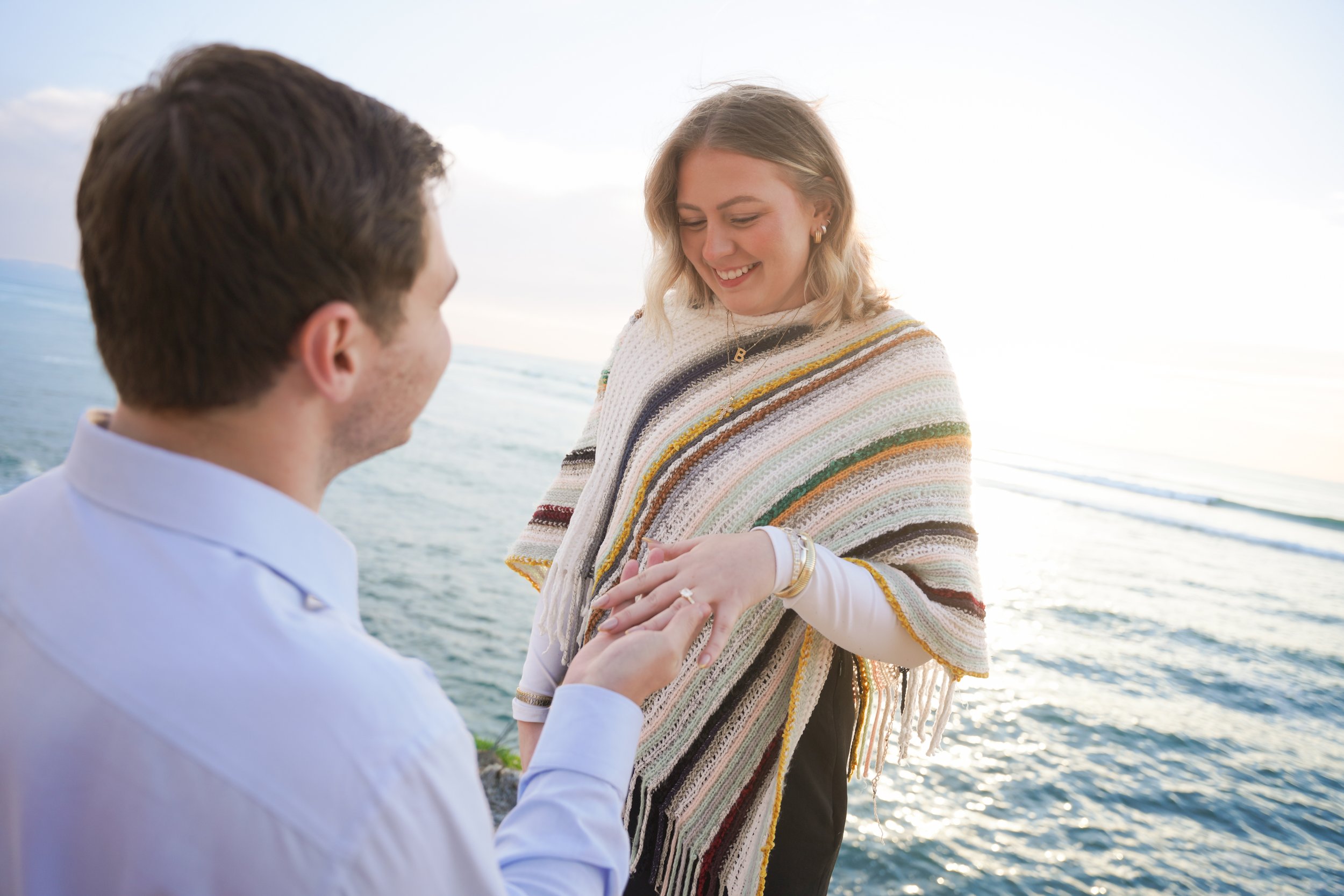 Should You Hire a Proposal Photographer or Ask a Stranger?