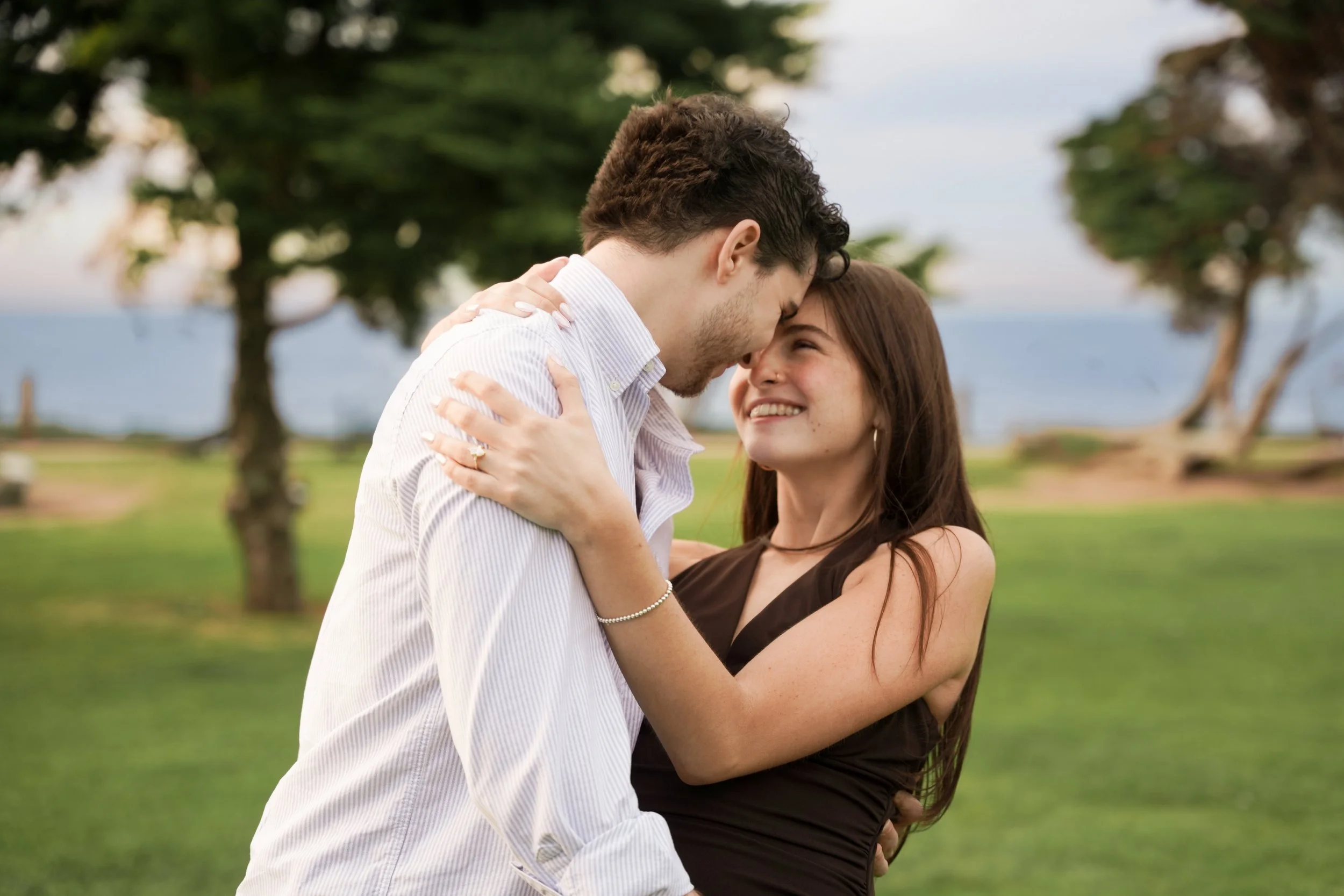 La Jolla Engagement Ring Moment Overlooking the Pacific Ocean
