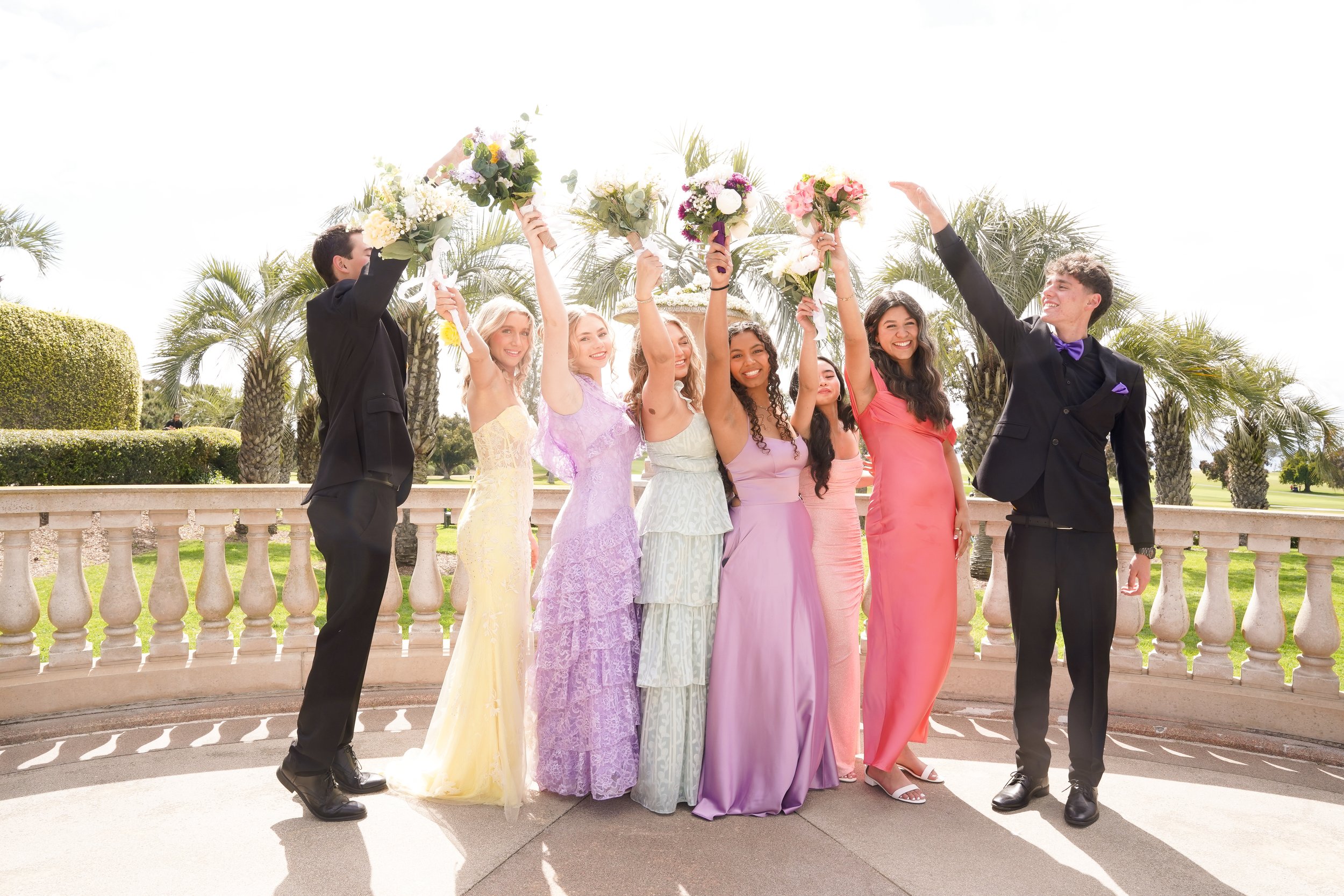 A group of friends, dressed to the nines and ready to make memories that last a lifetime—this prom photography session in La Jolla, San Diego captured all the laughter, style, and joy of a night they’ll never forget.