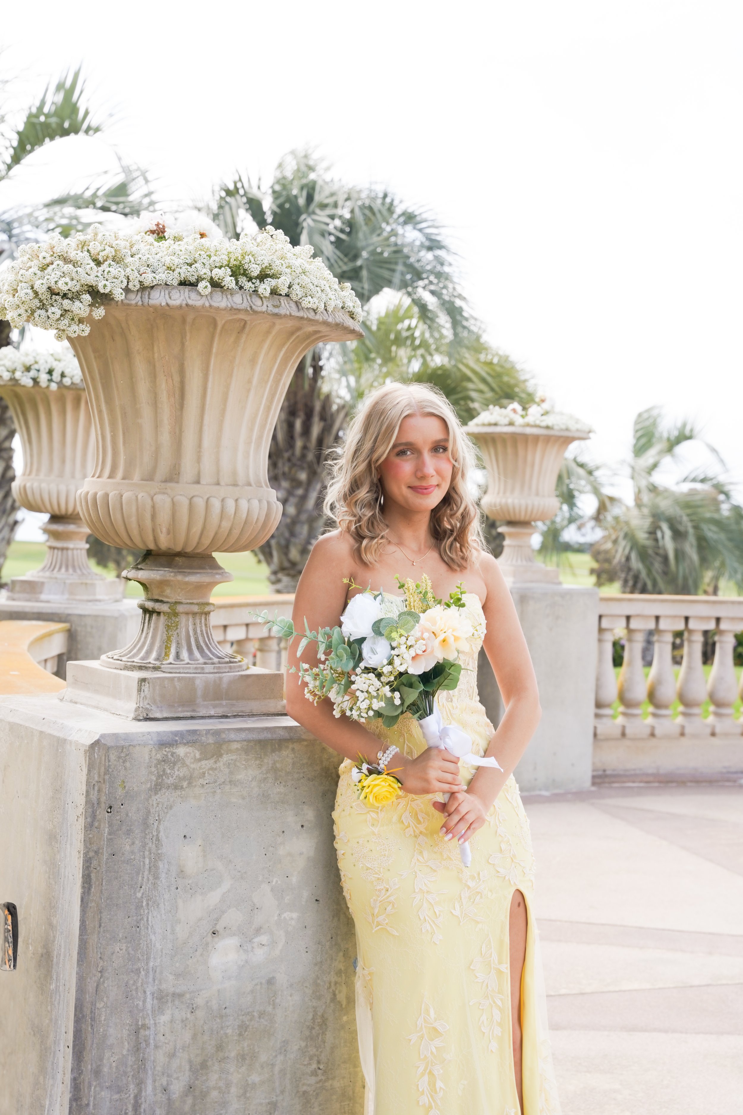 A group of friends, dressed to the nines and ready to make memories that last a lifetime—this prom photography session in La Jolla, San Diego captured all the laughter, style, and joy of a night they’ll never forget.