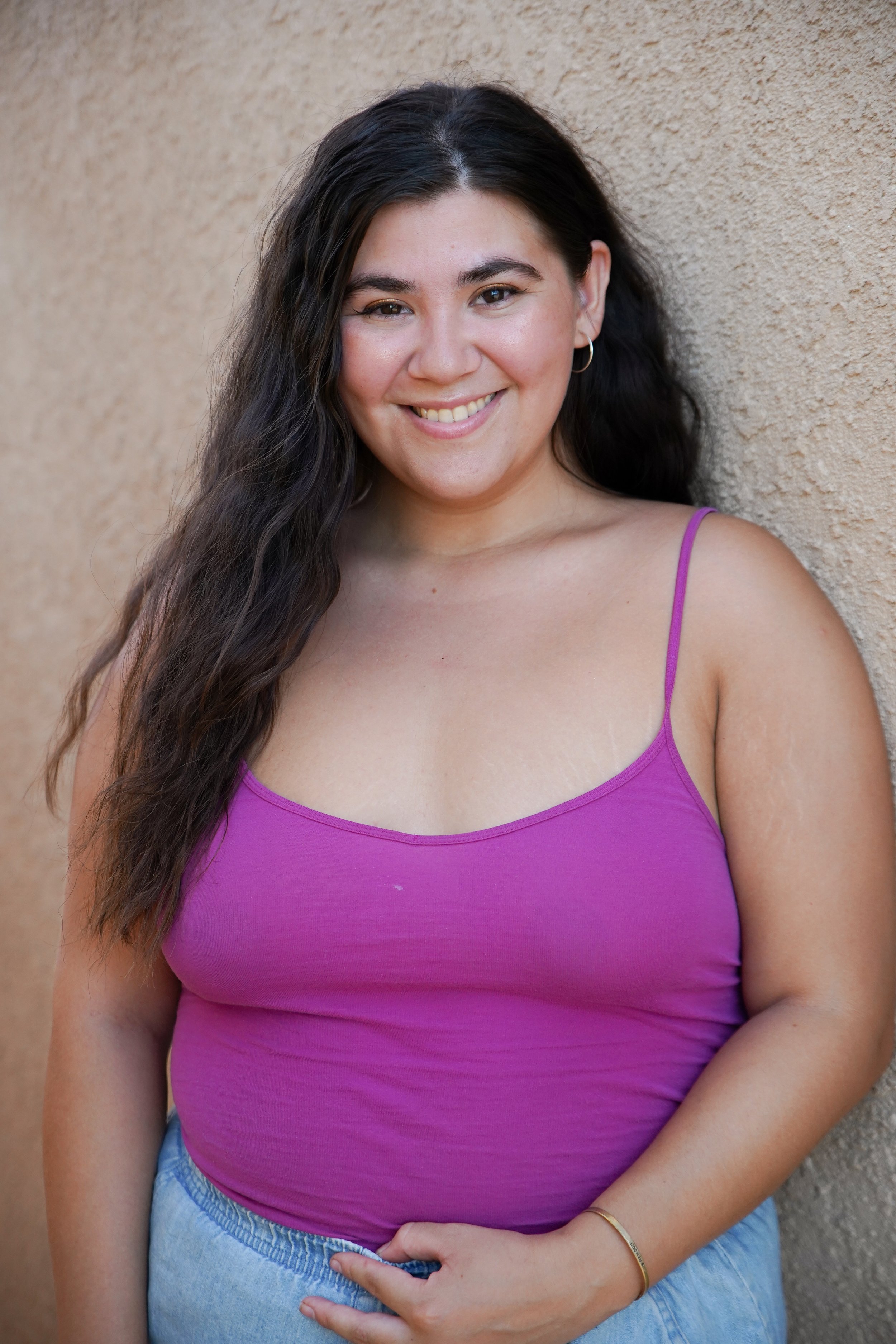 Outdoor headshots in Joshua Tree—natural light, bold backdrops, and confident portraits with a desert vibe.